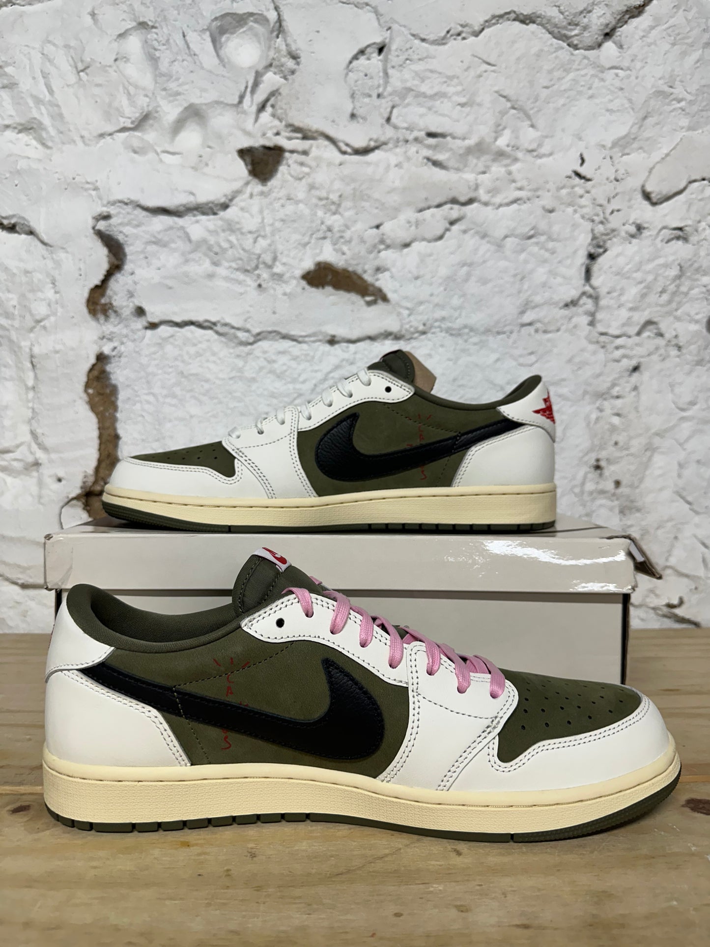 Air Jordan 1 Low Travis Scott Medium Olive Sz 12 DS