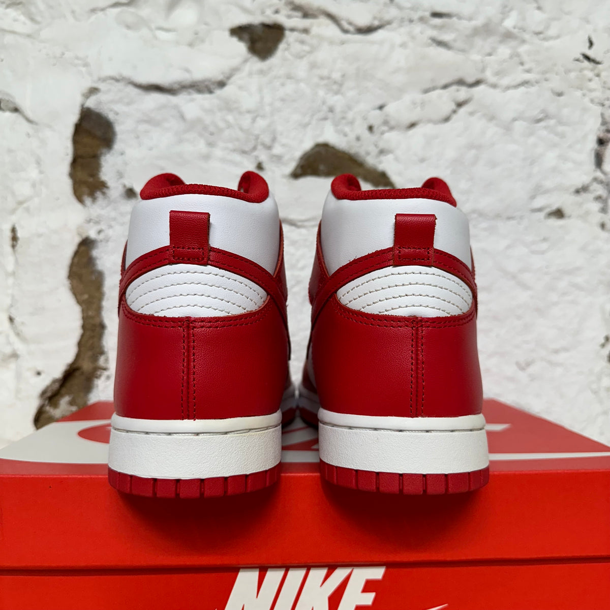 Nike Dunk High Championship Red Sz 9 DS
