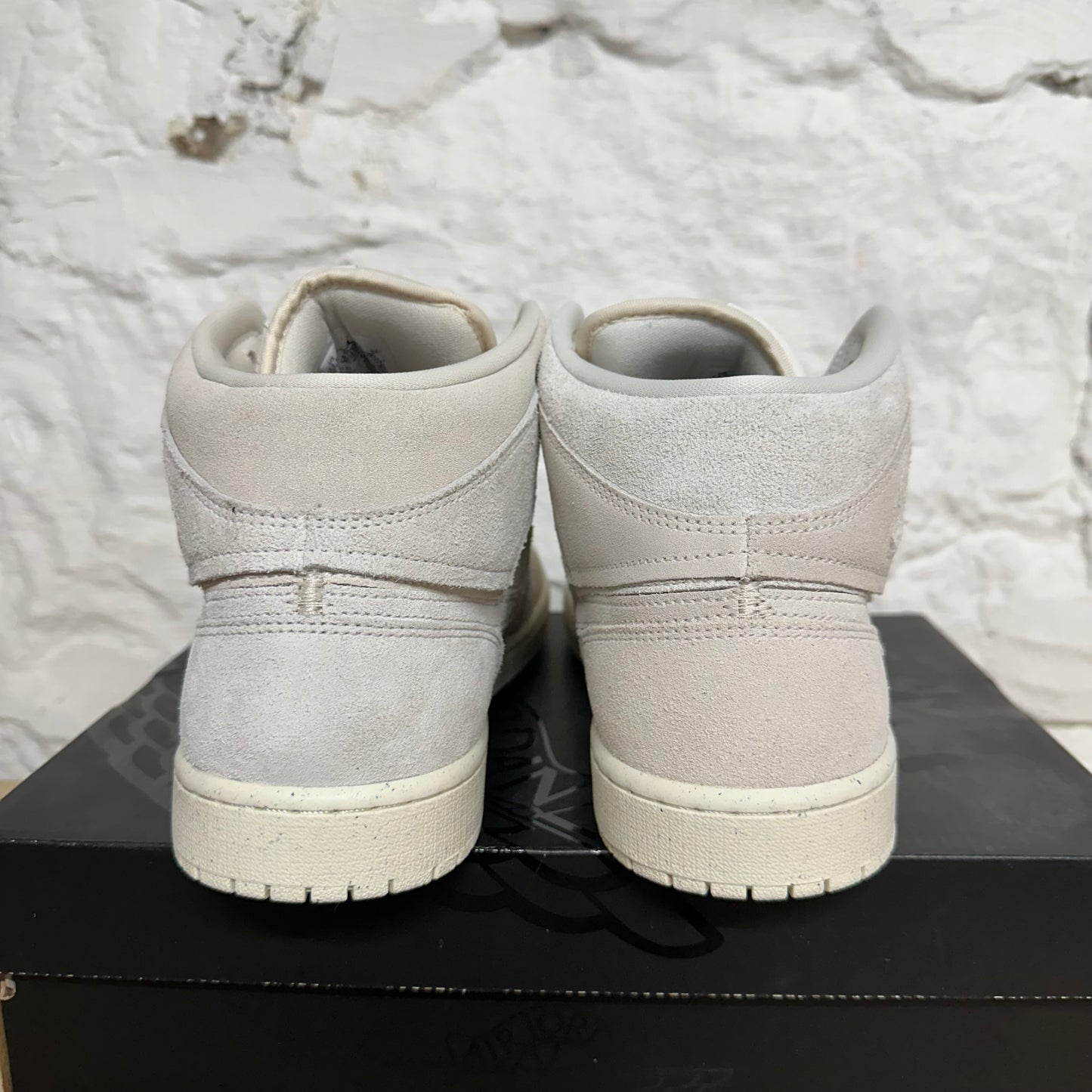 Air Jordan 1 Mid Craft Pale Ivory Sz 11.5 DS