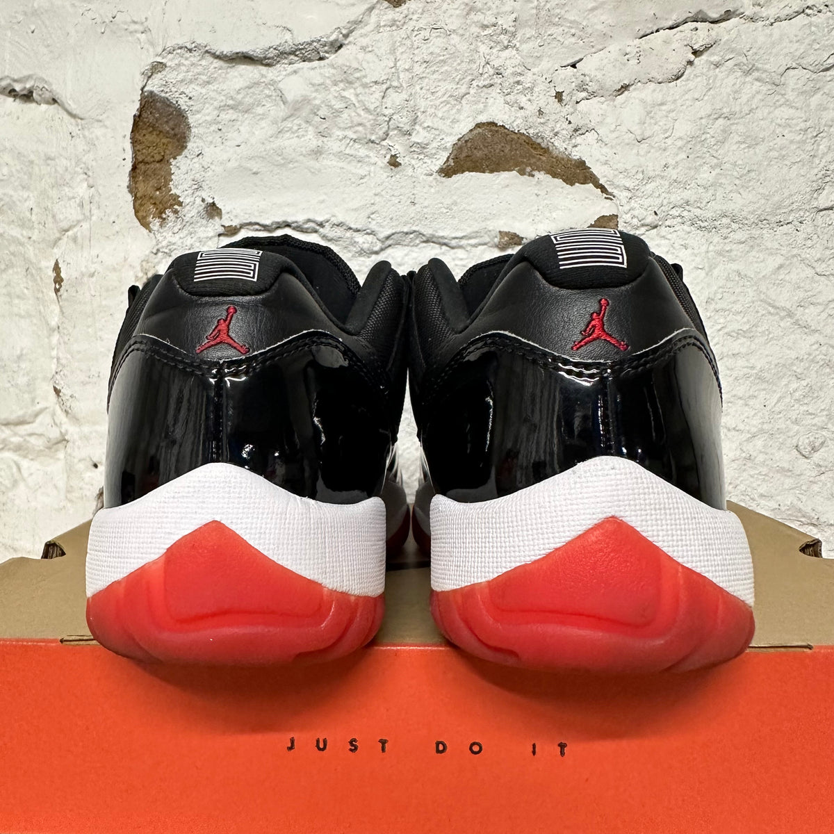 Air Jordan 11 Low Bred (2025) Sz 9.5