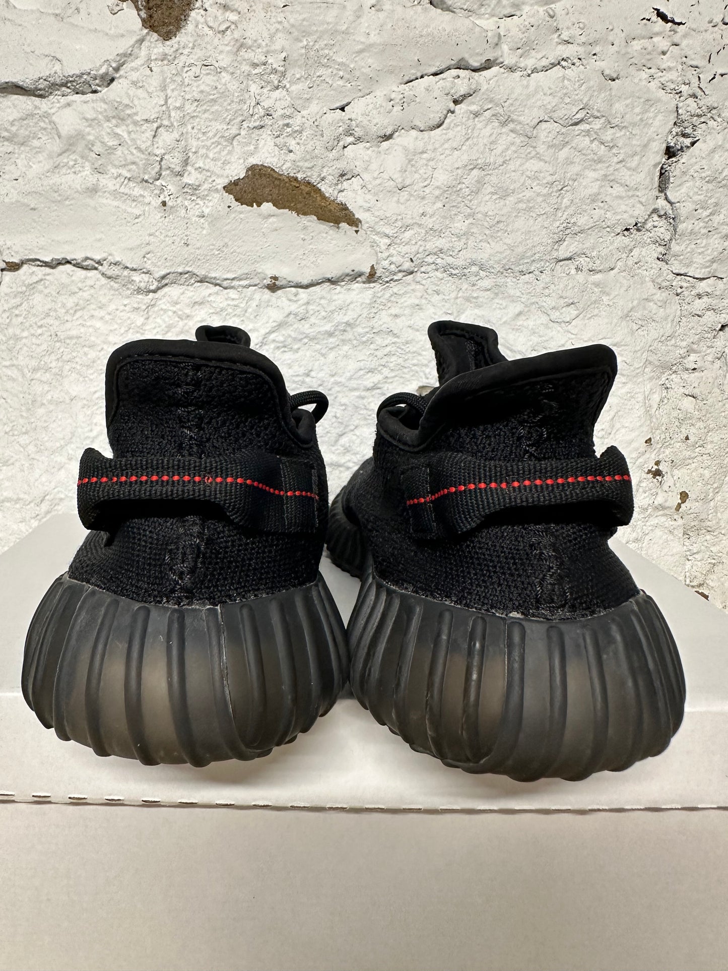 Yeezy 350 Bred Sz 9
