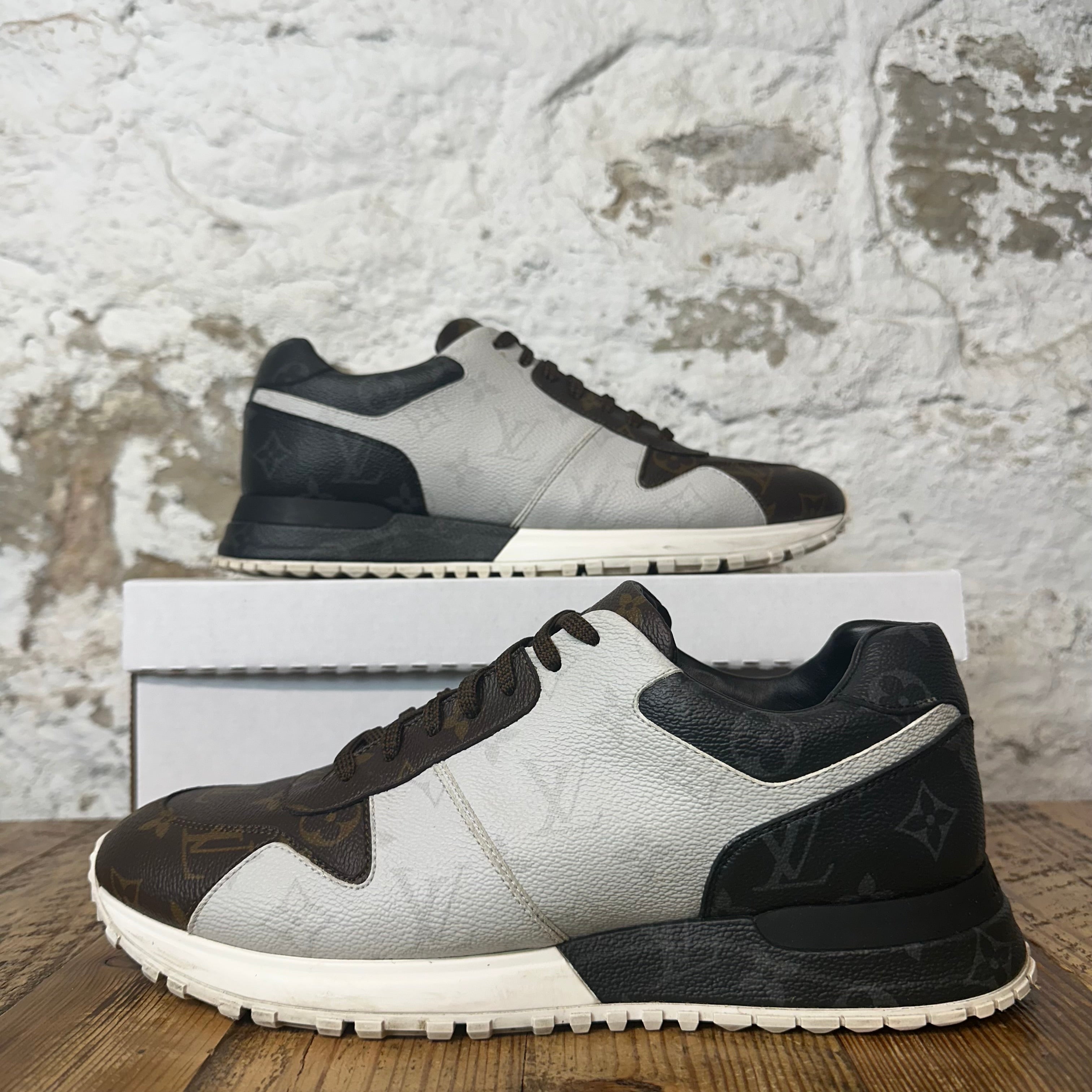 Louis Vuitton Multicolor Monogram Runaway Sneaker Sz 9.5 (8LV)