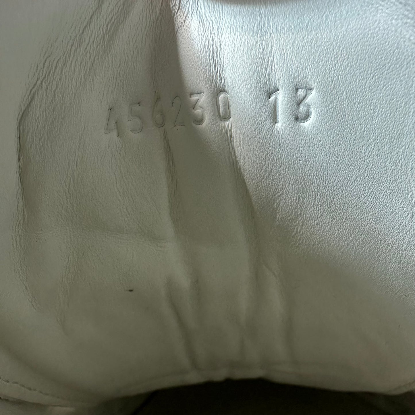 Gucci Rython Vintage Logo Cream Sneaker Sz 5.5