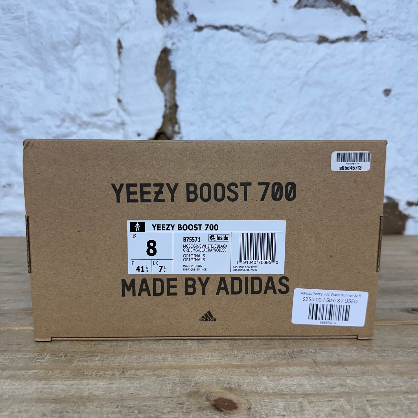 Yeezy 700 Wave Runner Sz 8