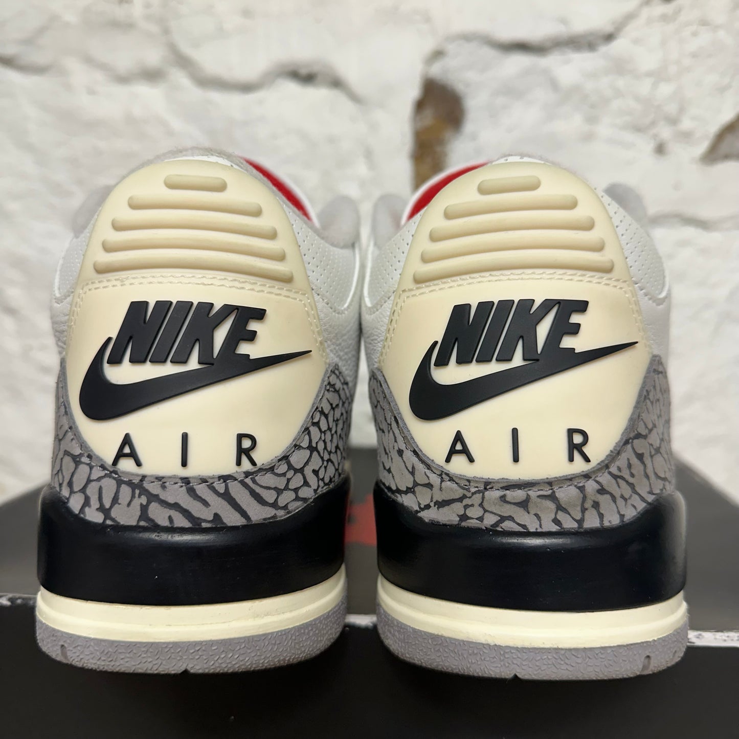 Air Jordan 3 Reimagined White Cement Sz 12.5