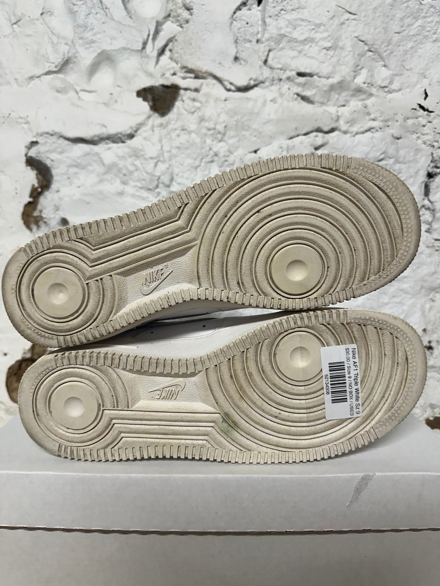 Nike Air Force 1 Triple White Sz 9
