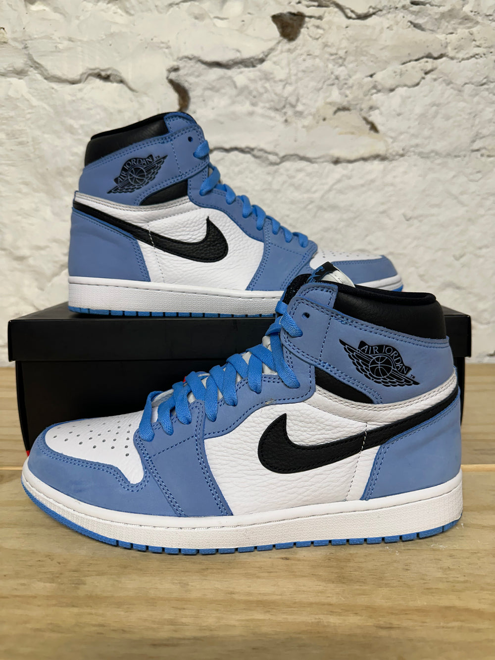 Air Jordan 1 University Blue Sz 10