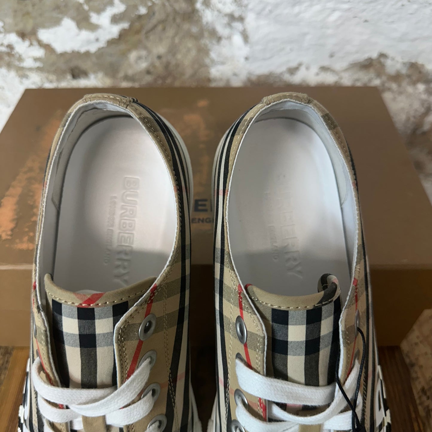 Burberry Spellout Plaid White Larkhall Sneaker Sz 10.5 (43.5)