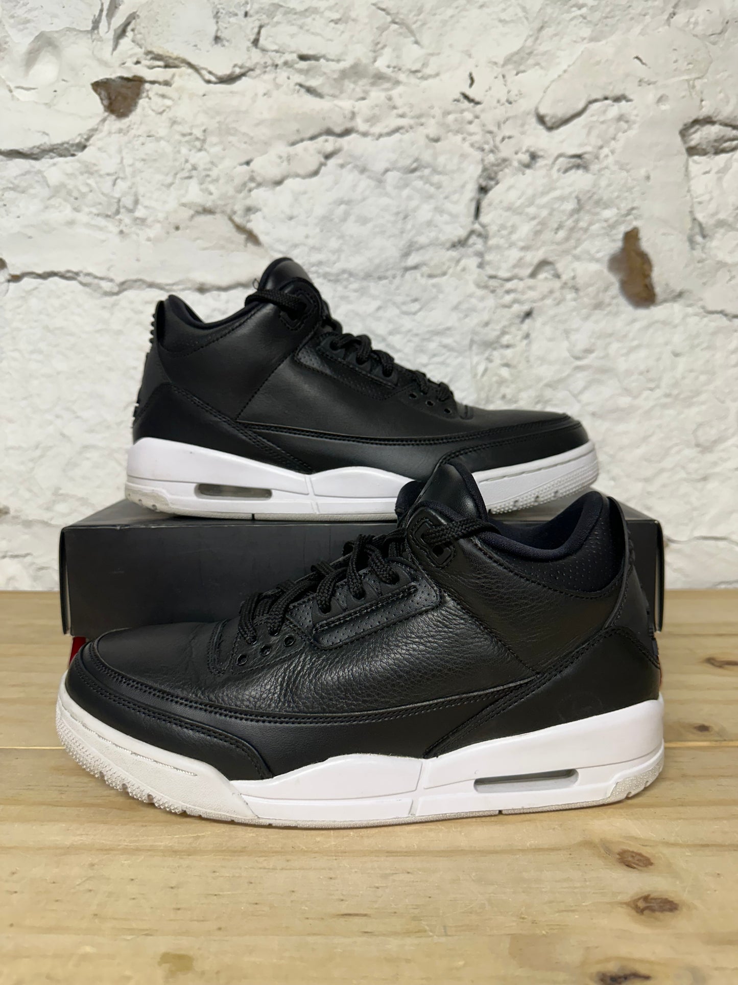 Air Jordan 3 Cyber Monday Sz 10