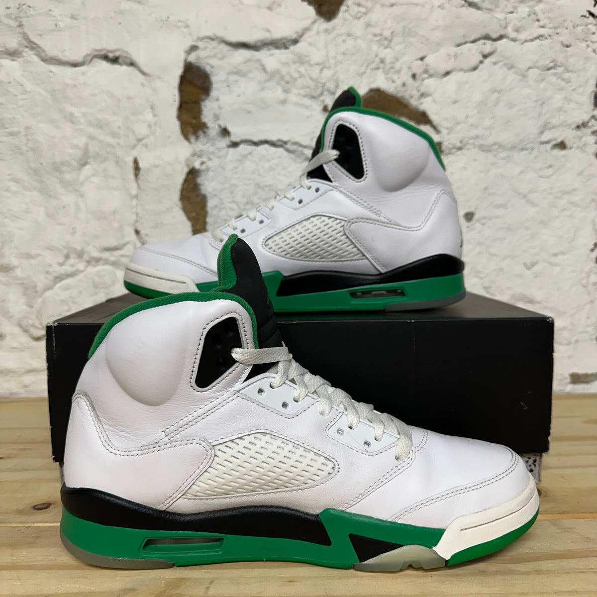 Air Jordan 5 Lucky Green Sz 8.5 (10W)