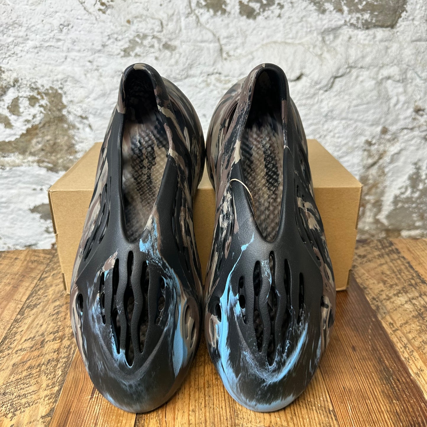 YZY Foam Runner MX Cinder Sz 12 DS