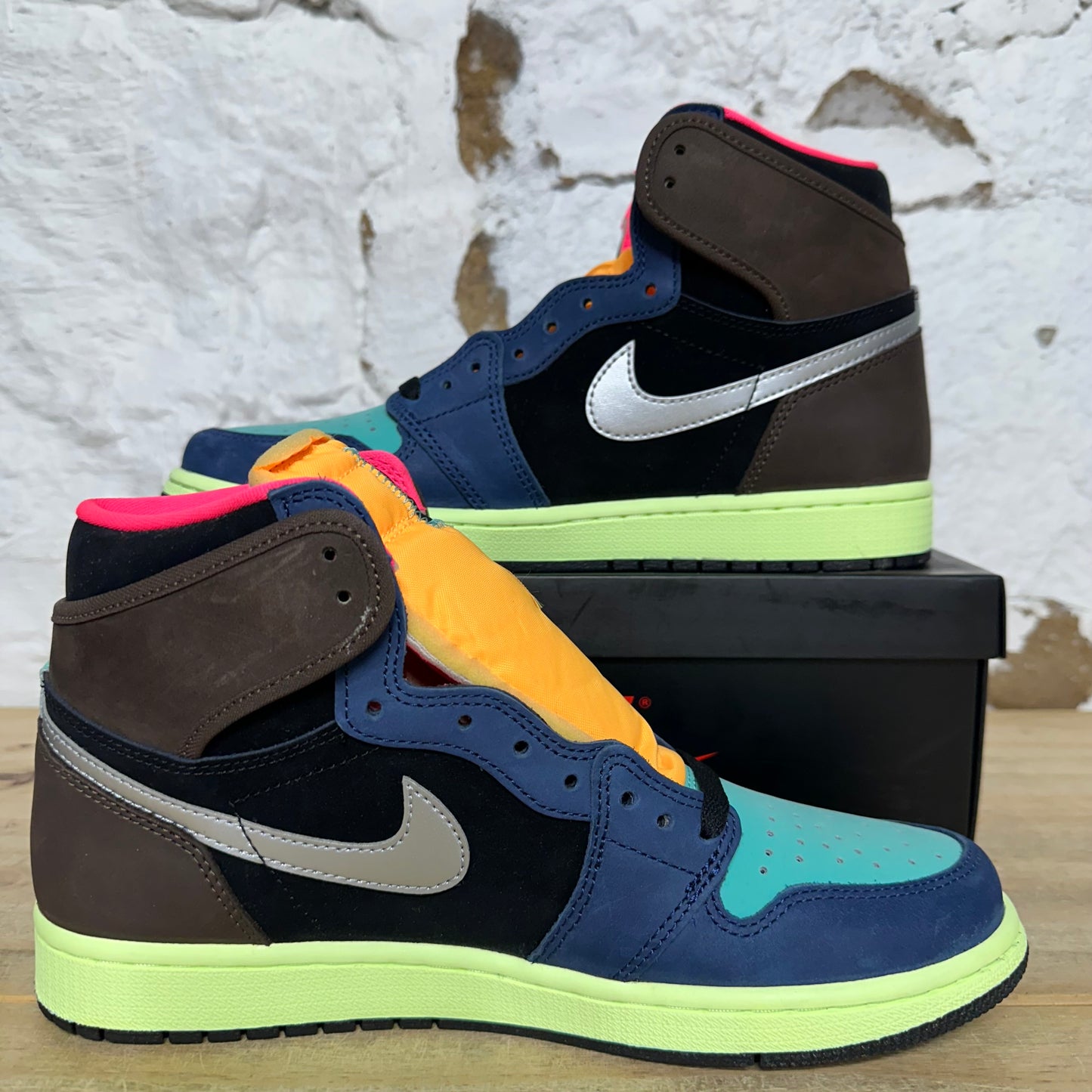 Air Jordan 1 High Tokyo Bio Hack Sz 9.5 DS
