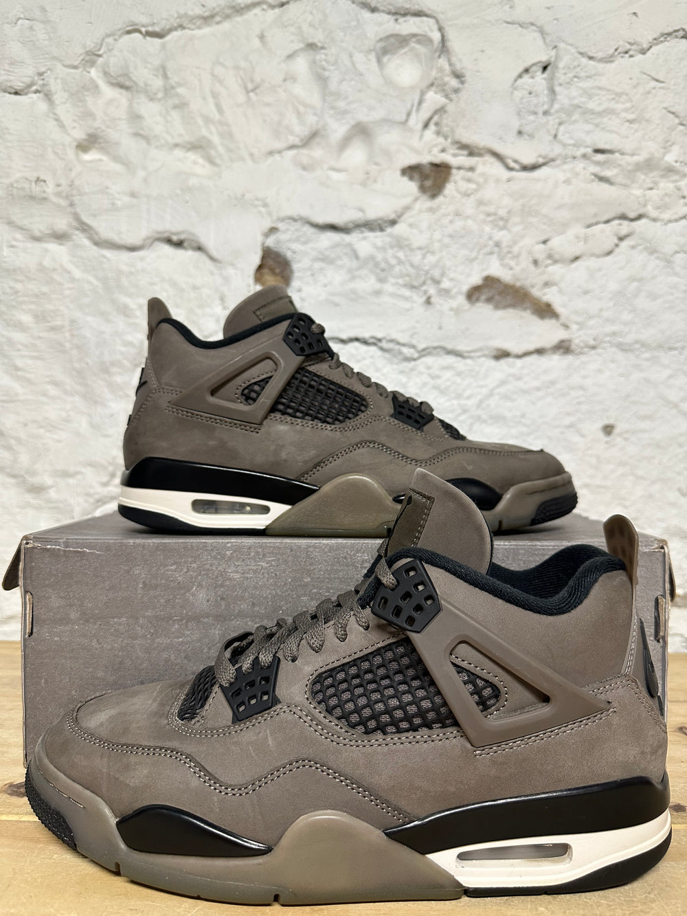 Air Jordan 4 Cave Stone Sz 9.5