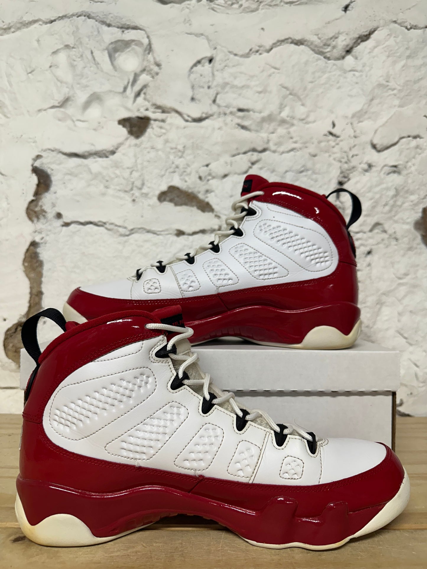 Air Jordan 9 Gym Red Sz 10.5