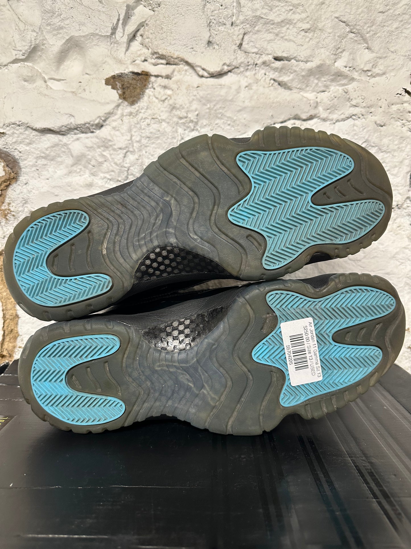 Air Jordan 11 Gamma Sz 13
