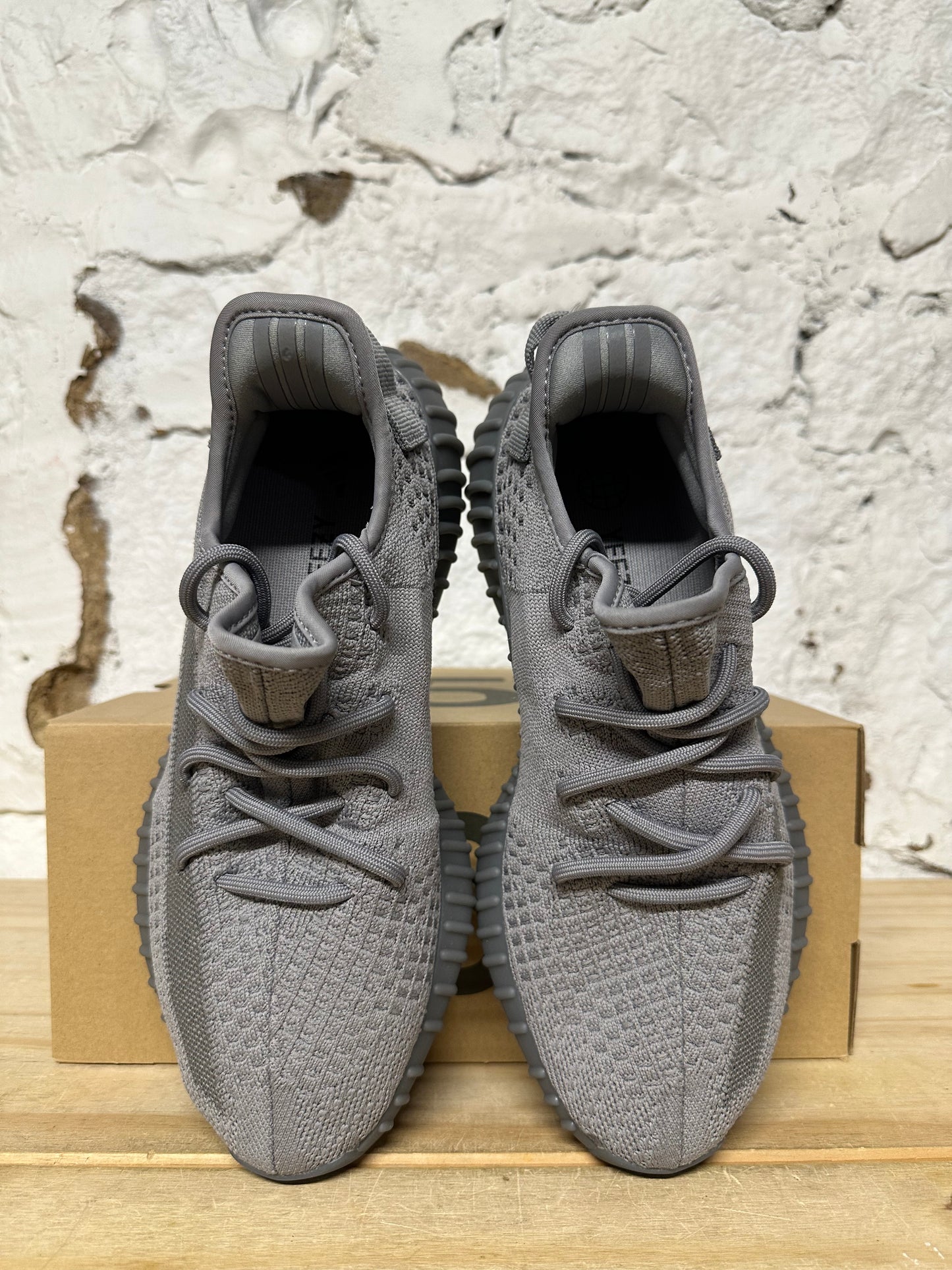 Yeezy 350 Steel Grey Sz 8.5 DS