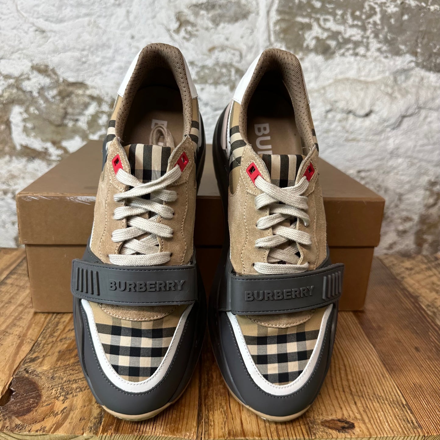 Burberry Ramsey Plaid Grey Strap Sneaker Sz 9 (42)