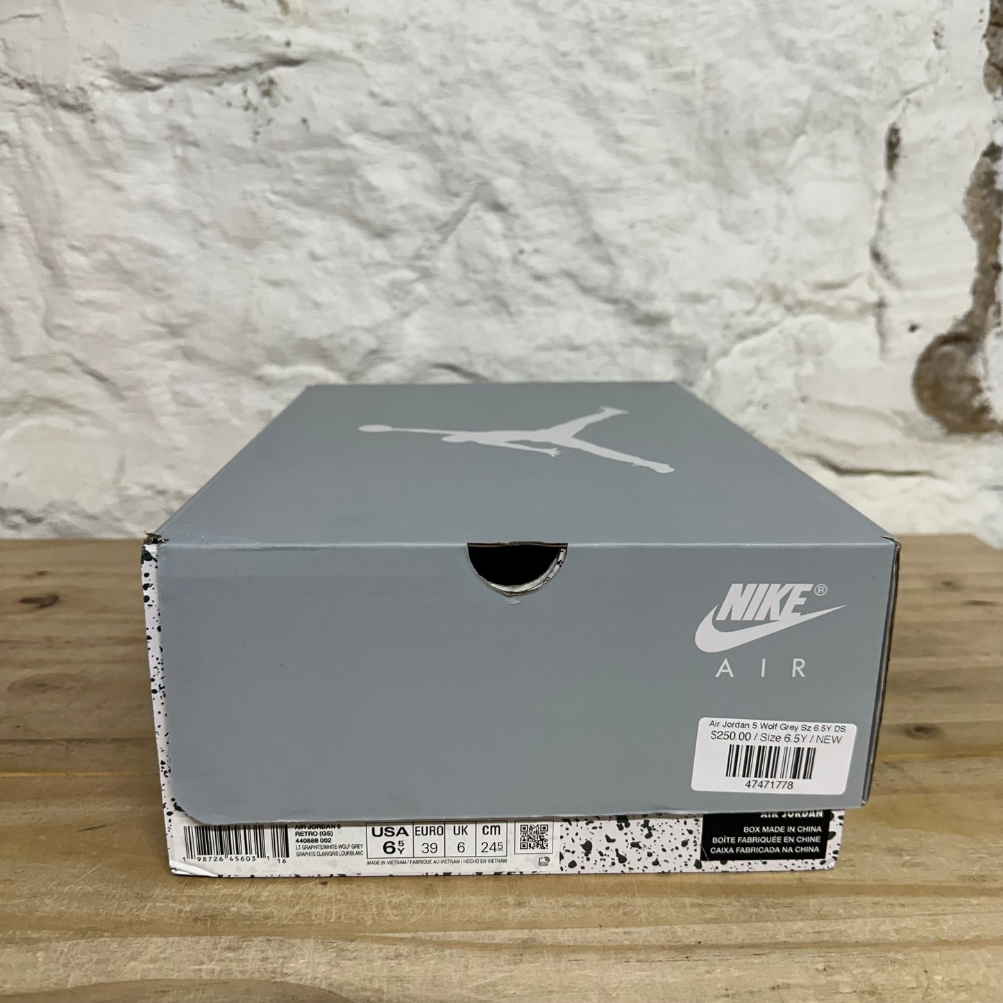 Air Jordan 5 Wolf Grey Sz 6.5Y DS