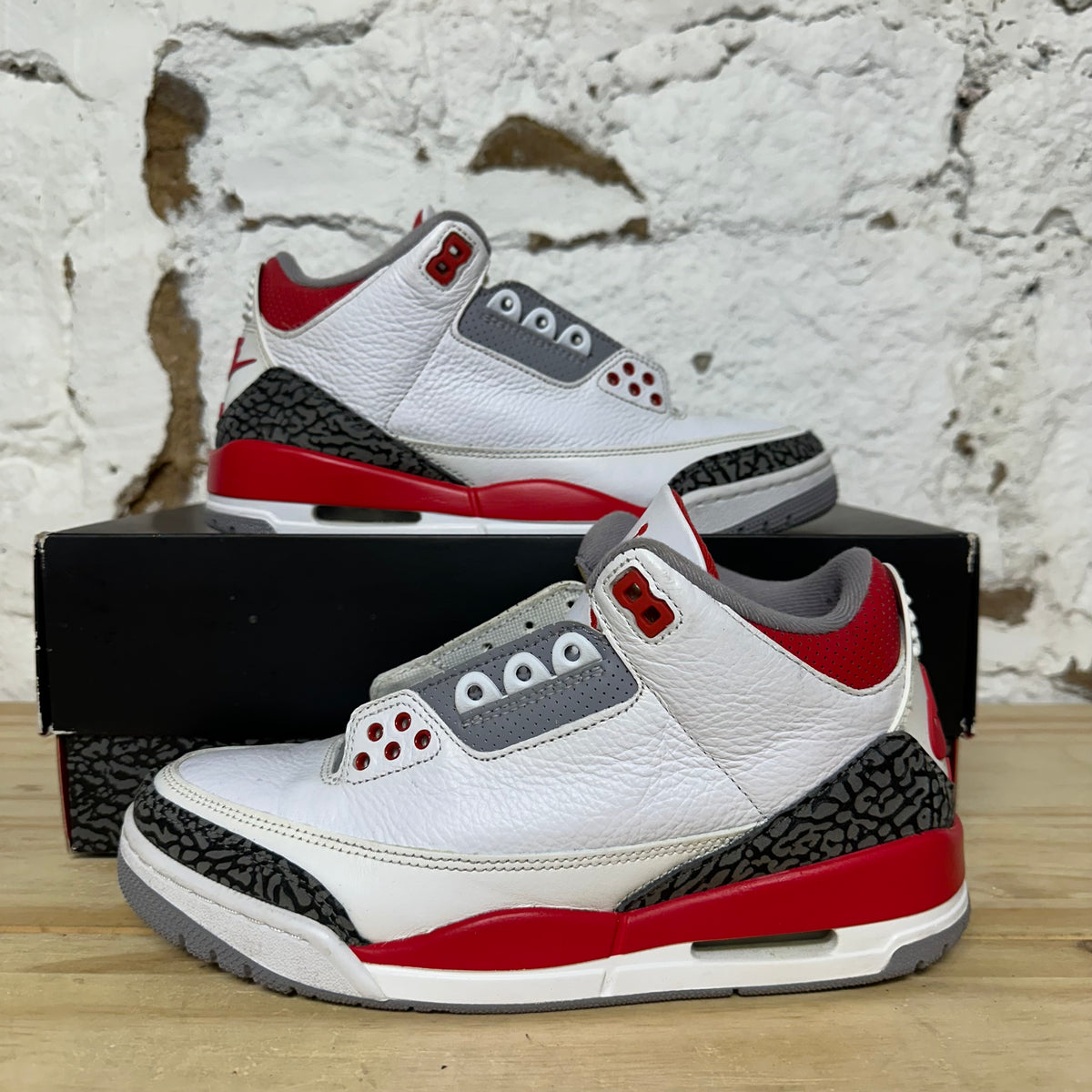Air Jordan 3 Fire Red Sz 7.5