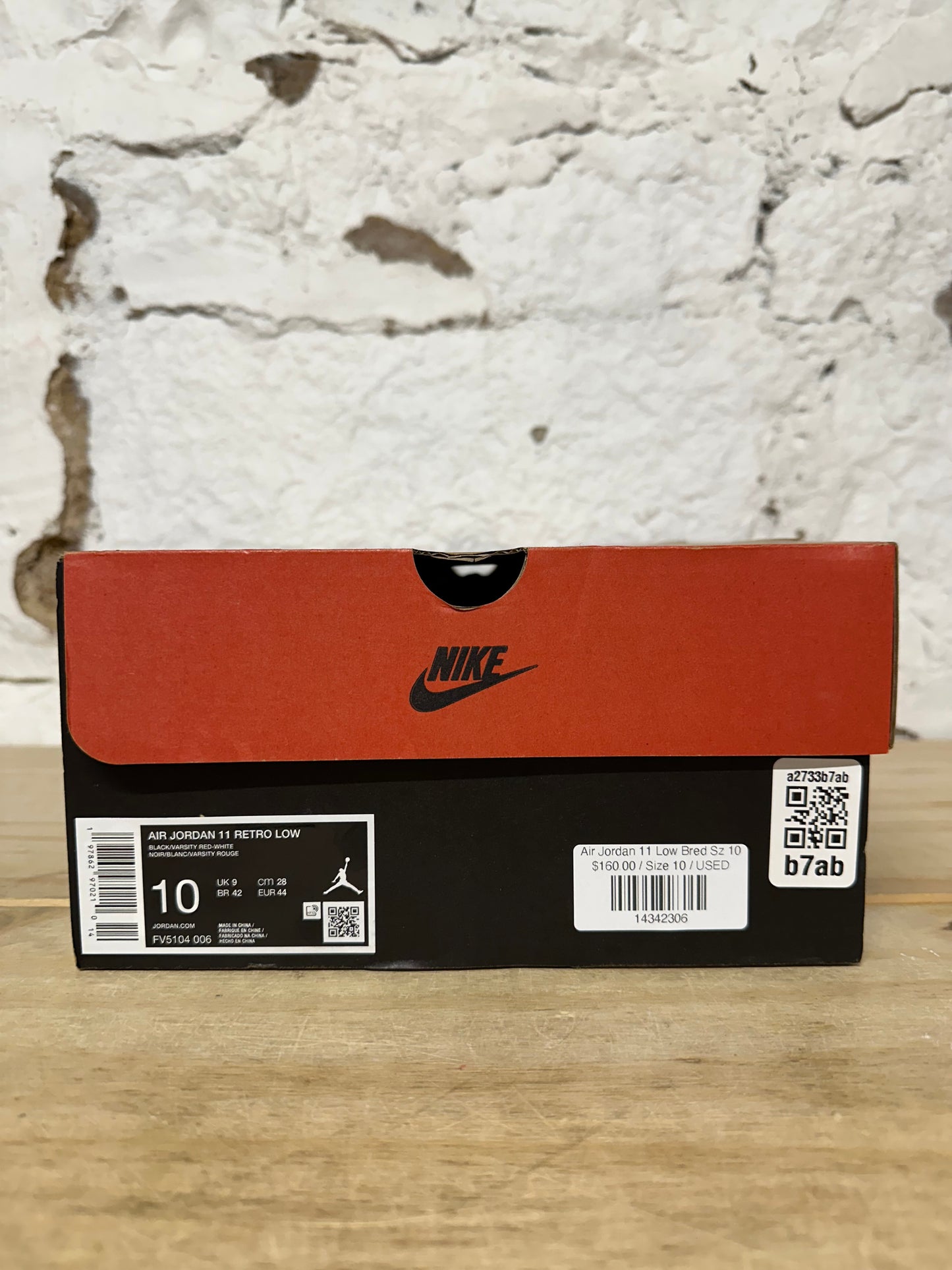 Air Jordan 11 Low Bred Sz 10