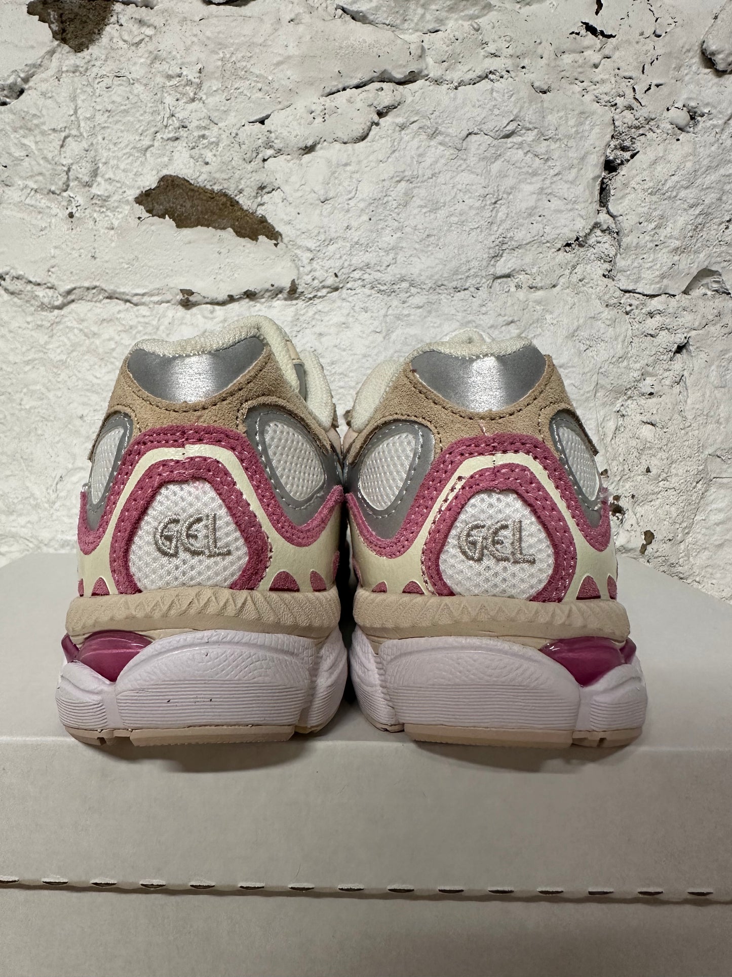 Asics Gel NYC Cream Mineral Beige Pink Sz 6 DS
