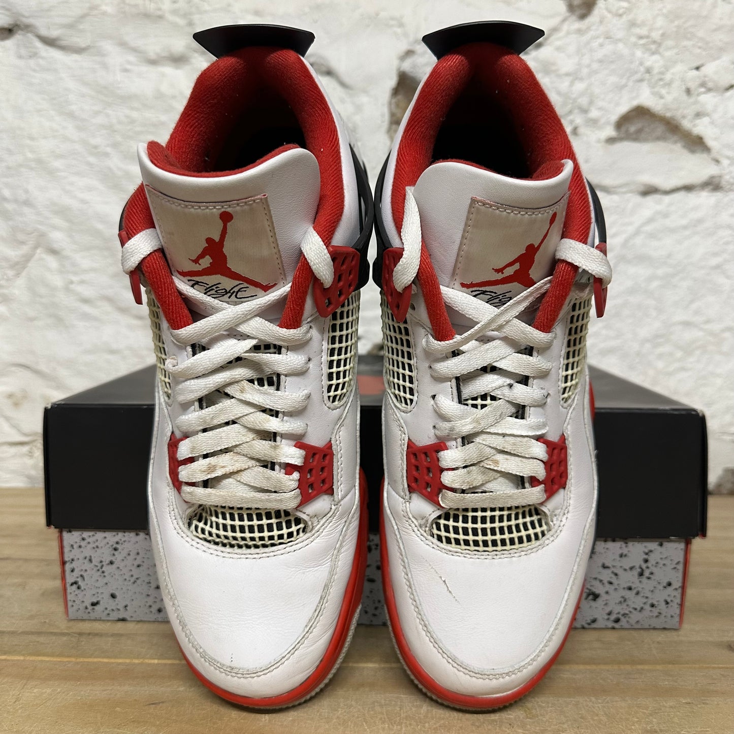 Air Jordan 4 Fire Red Sz 10