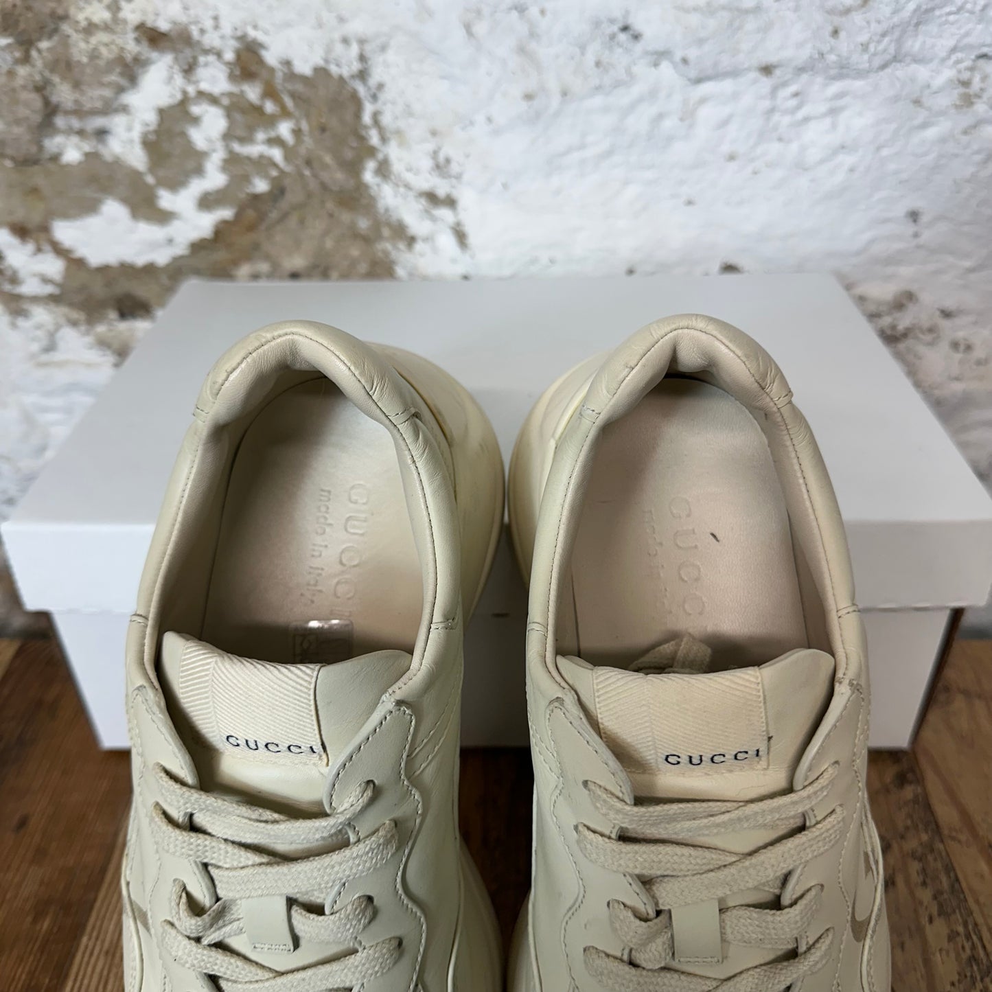 Gucci Rython VIntage Logo Cream Sneaker Sz 5.5 No Box