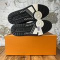 Louis Vuitton Black White Trainer Sneaker Sz 8.5 (7LV)