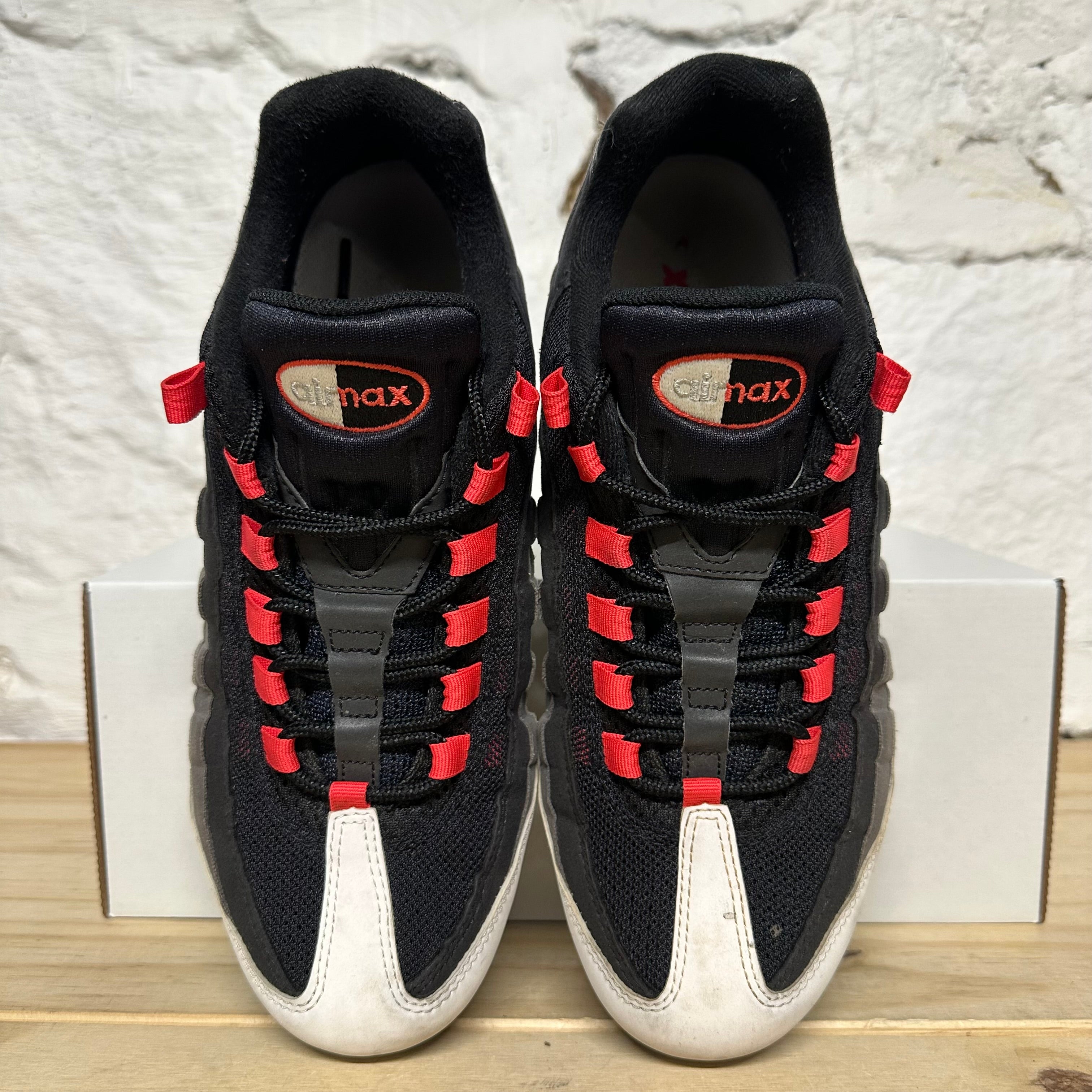 サ(☝︎ ՞ਊ ՞)☝︎ツキカ 　VaporMax '95 HOT RED Nike Air VaporMax 95 Hot Red Sz 9.5 – The Gallery Online