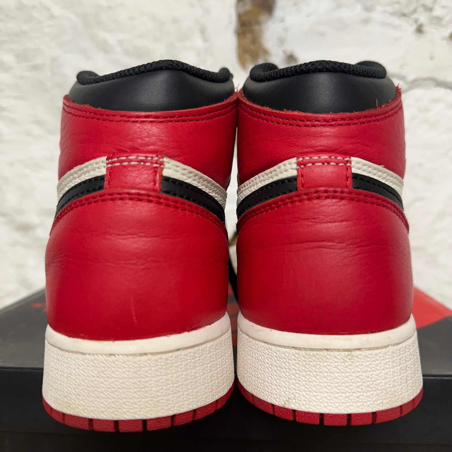 Air Jordan 1 High Bred Toe Sz 5.5Y