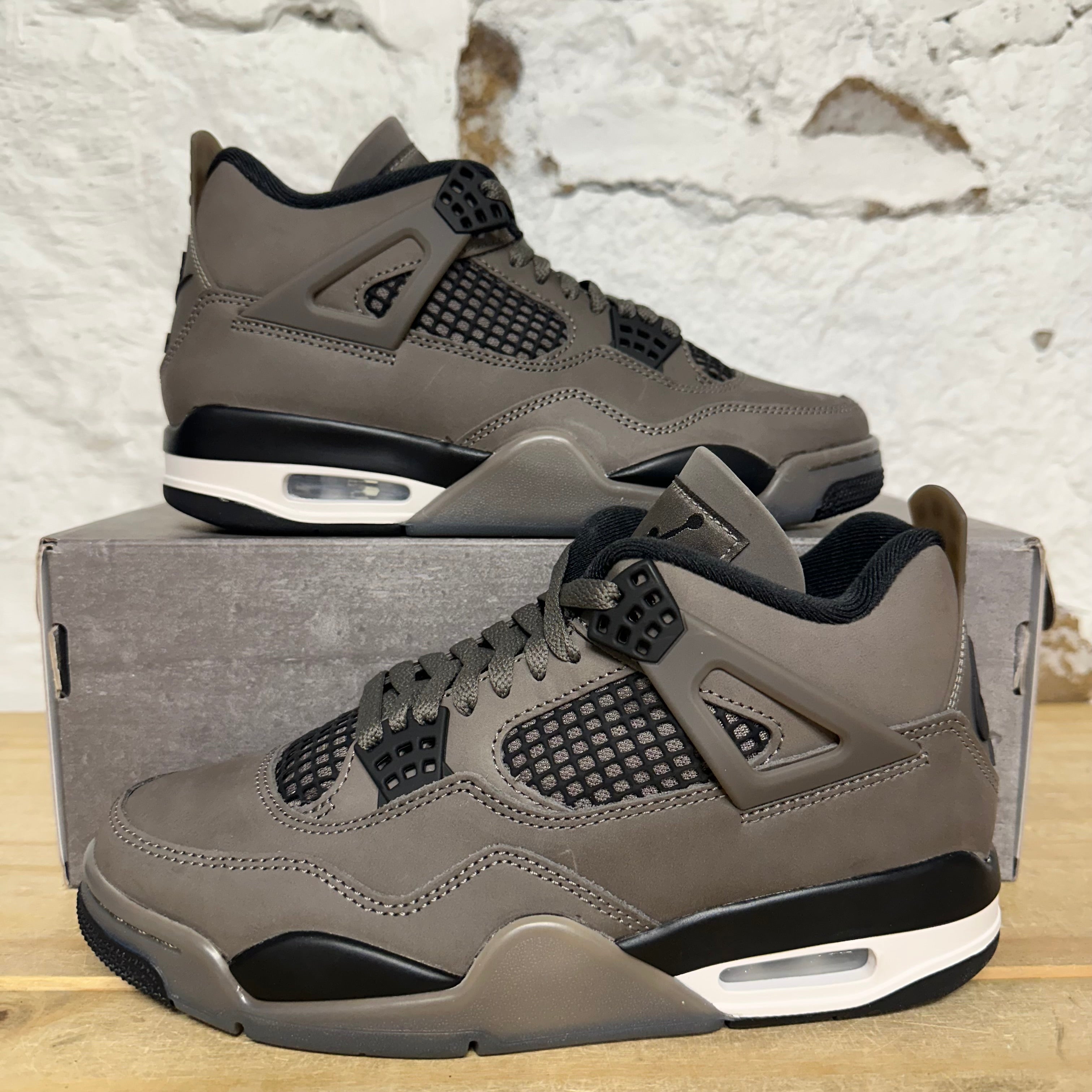Air Jordan 4 Cave Stone Sz 7.5 DS