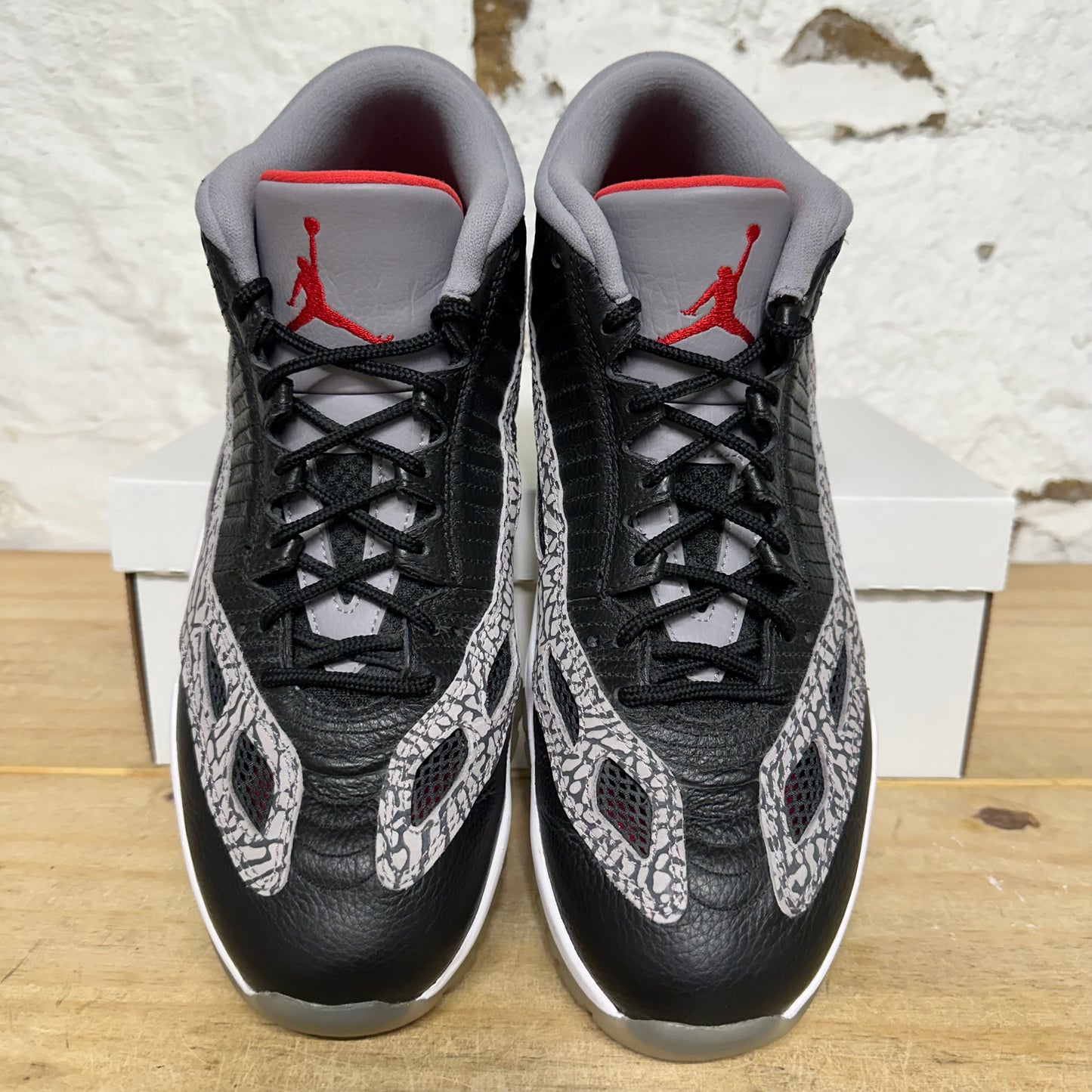 Air Jordan 11 Low IE Black Cement Sz 12.5