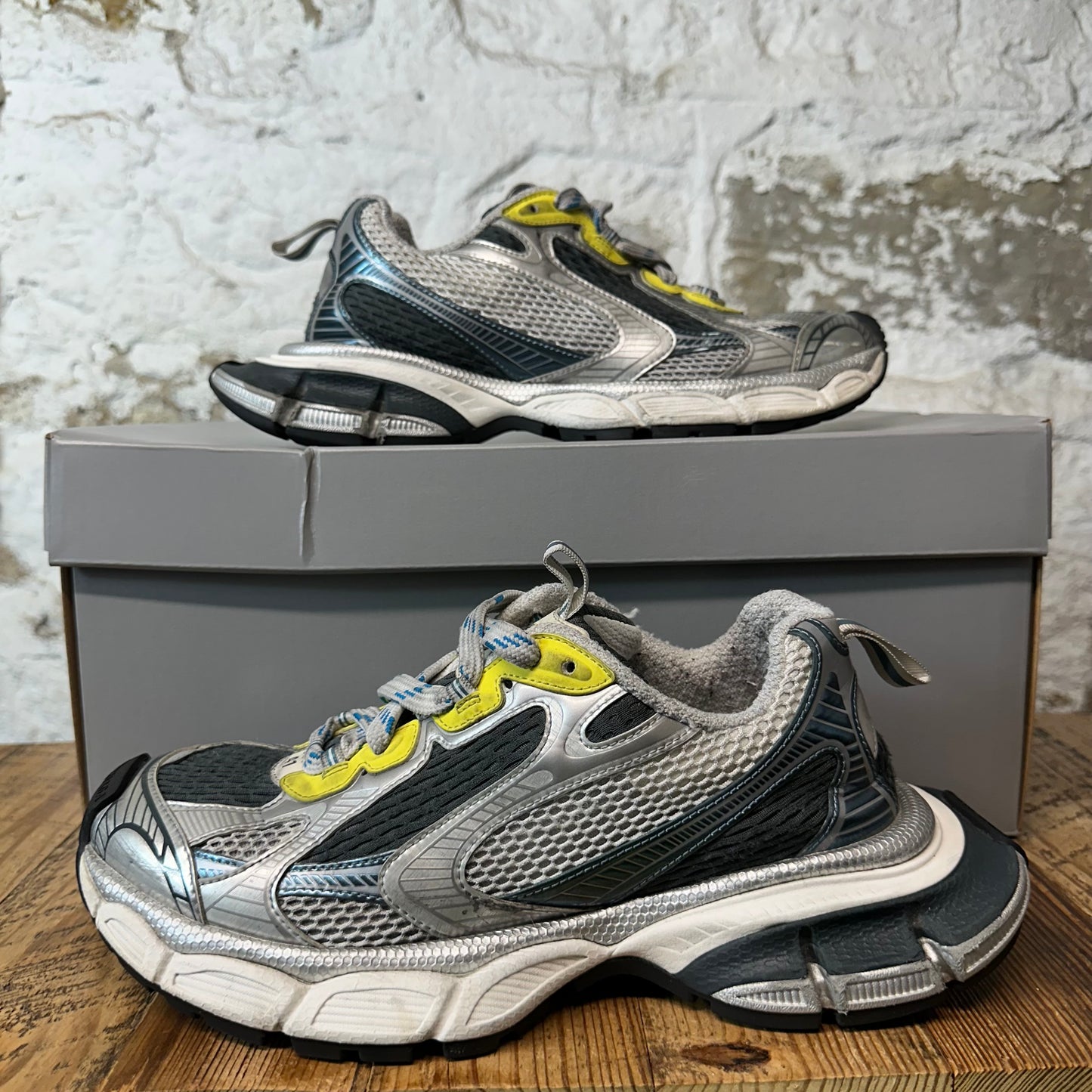Balenciaga 3XL White Blue Yellow Sneaker Sz 8 (41)
