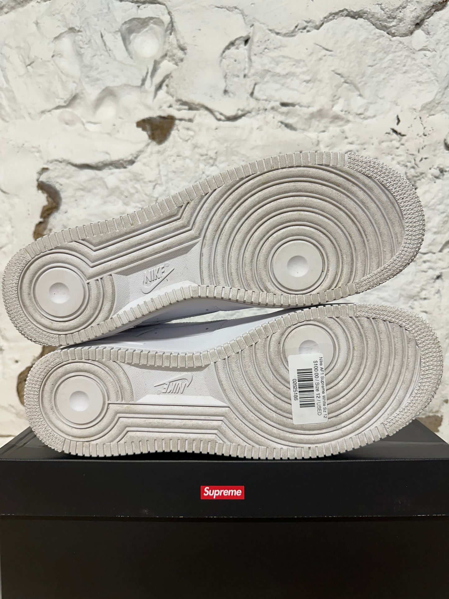 Nike Air Force 1 Low Supreme White Sz 12