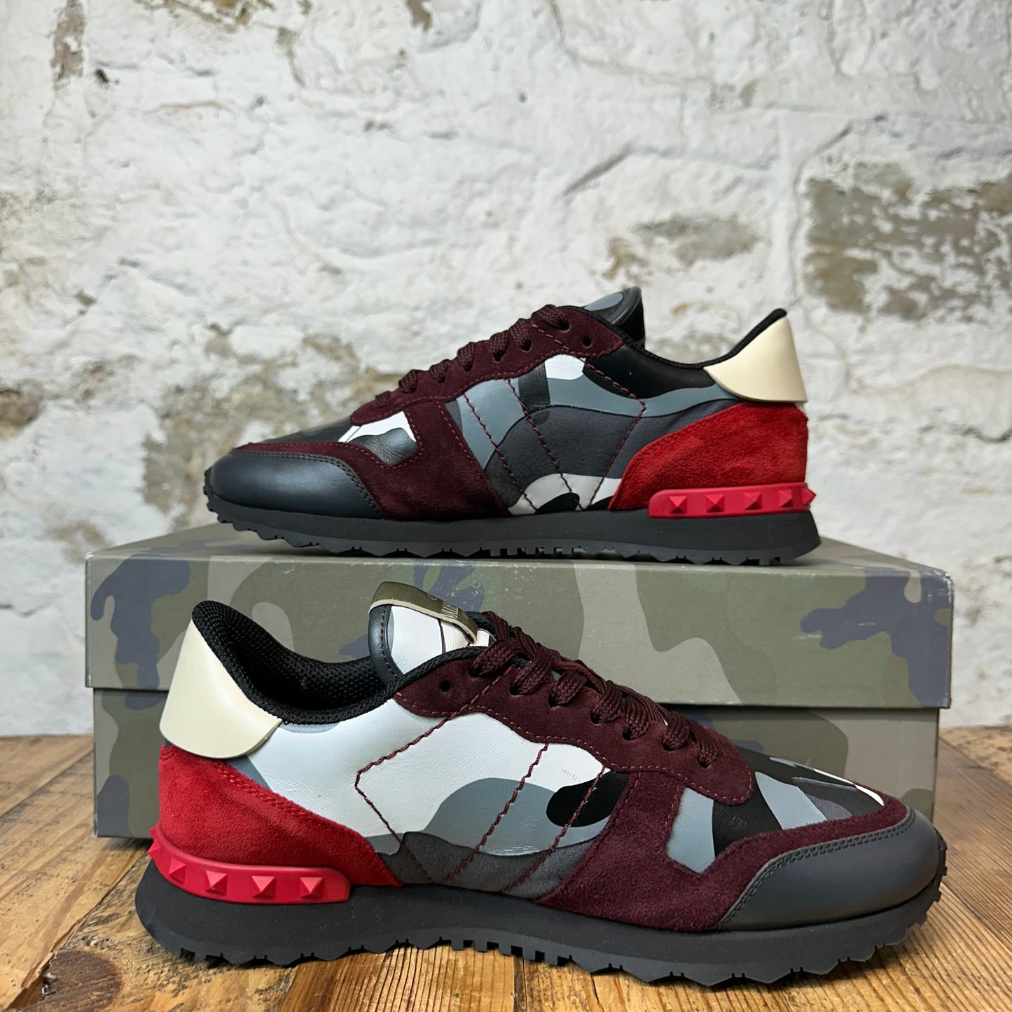 Valentino Grey Camo Marooon Rock Runner Sneaker Sz 7 (40)