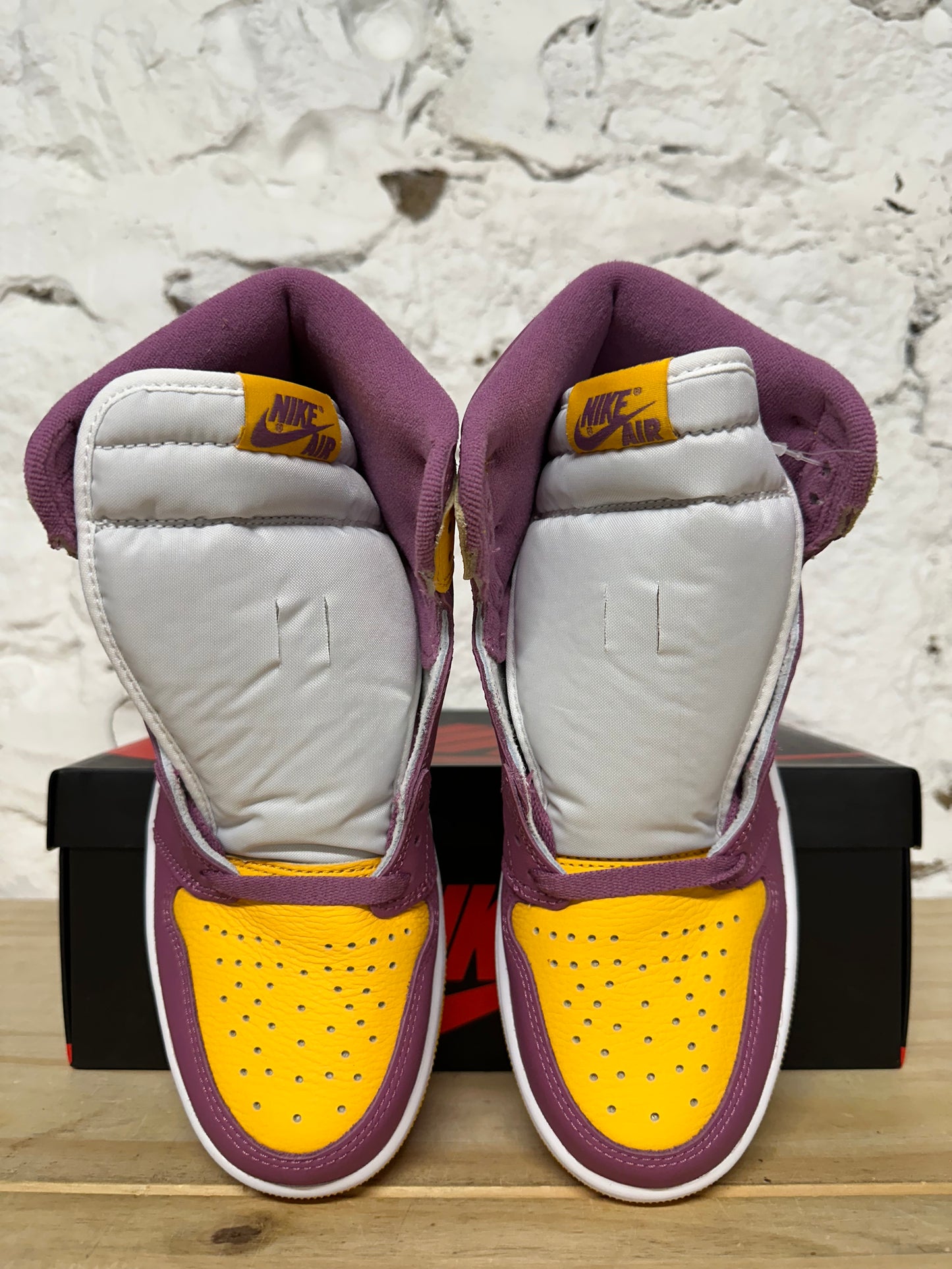 Air Jordan 1 Brotherhood Sz 7 DS