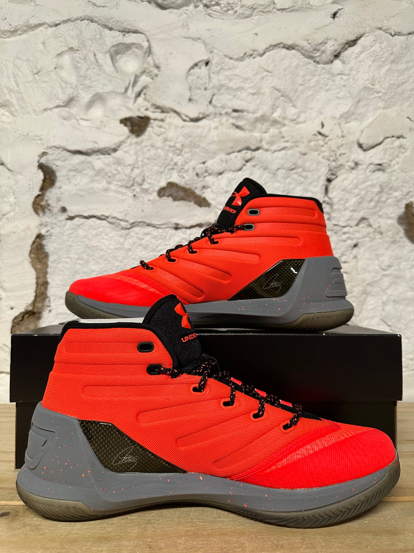 Under Armour Curry 3 Bolt Orange Sz 10 DS