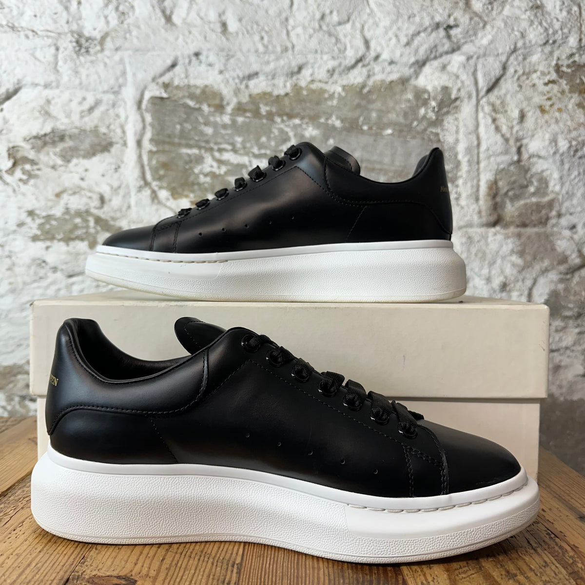 Alexander Mcqueen Black White Sole Sneaker Sz 9.5 (42.5)
