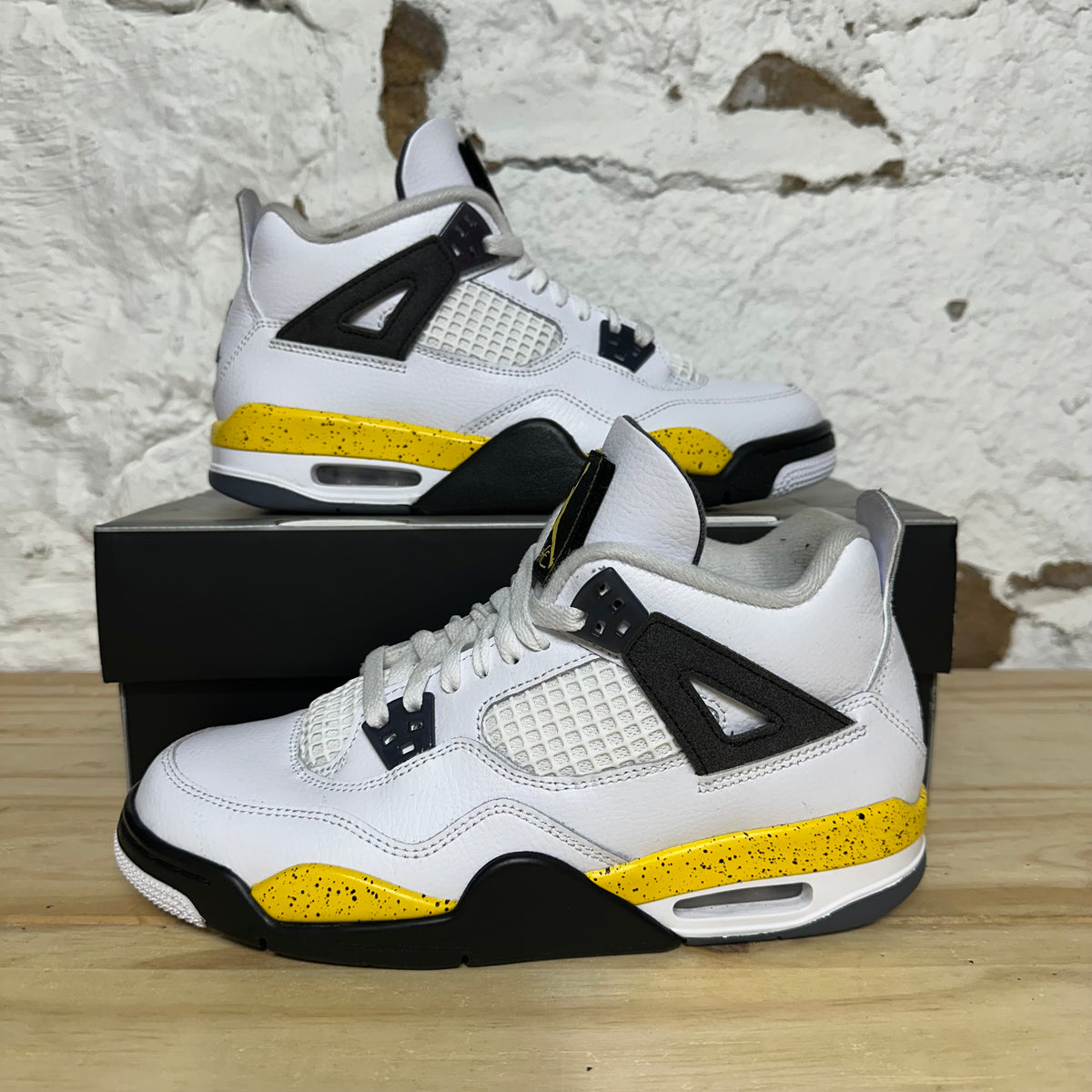 Air Jordan 4 Rare Air Tour Yellow Sz 7Y