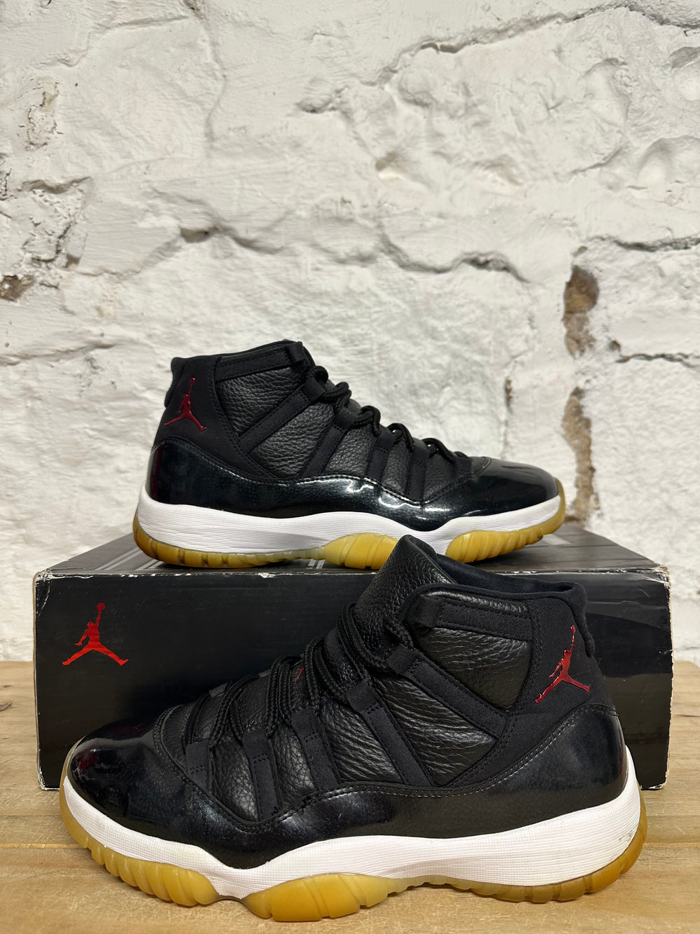 Air Jordan 11 High 72-10 Sz 9.5