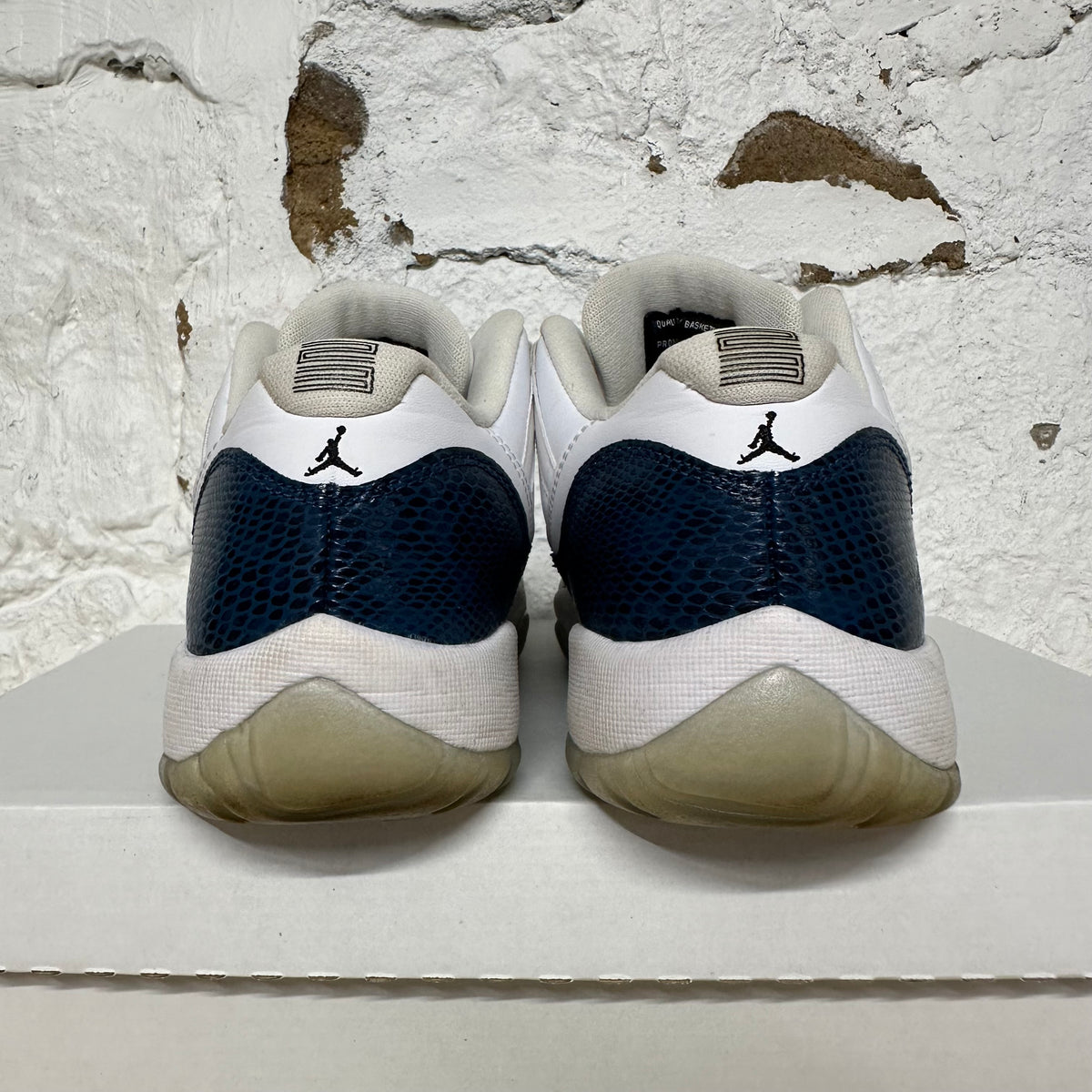 Air Jordan 11 Low Snake Navy Sz 7Y
