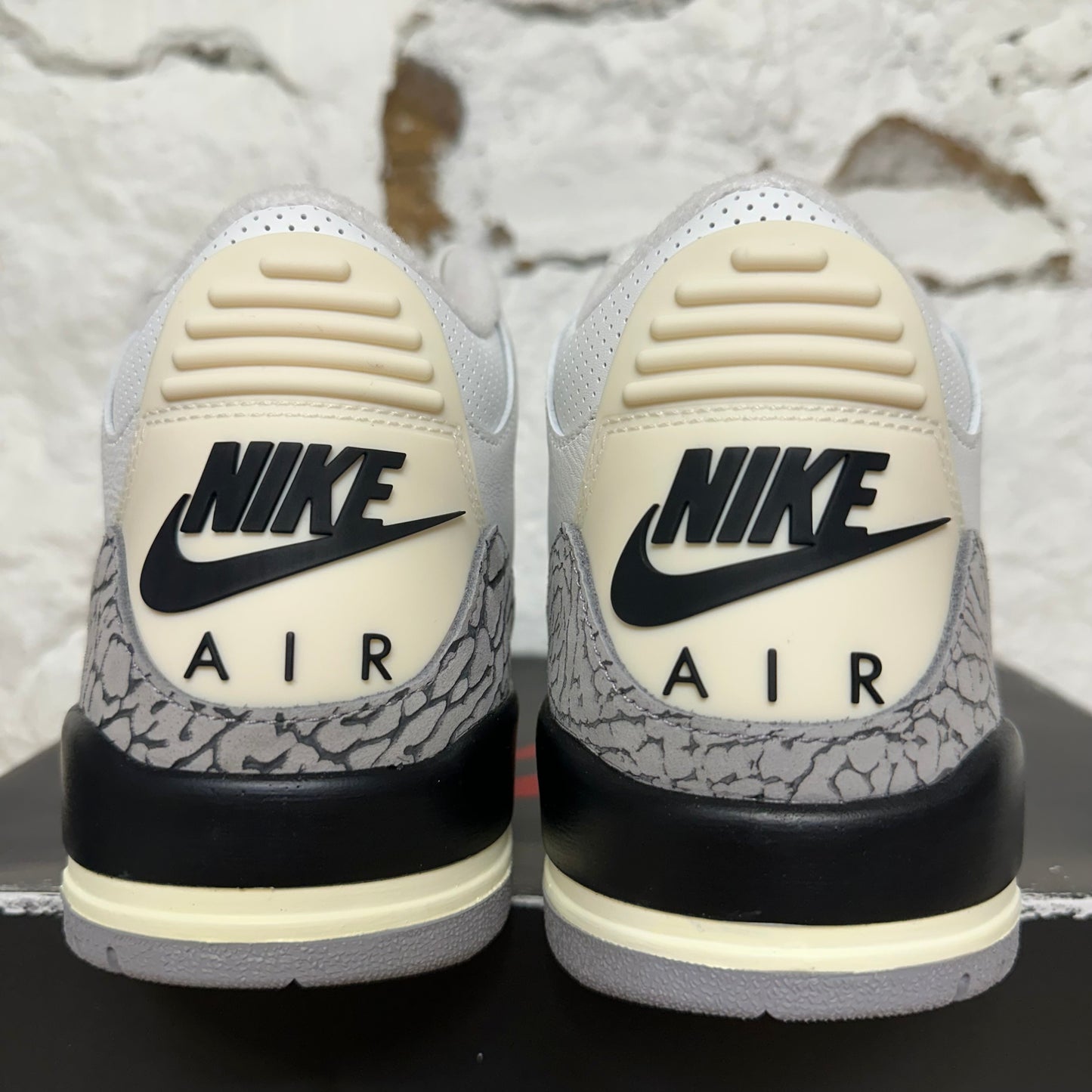 Air Jordan 3 White Cement Reimagined Sz 10 DS