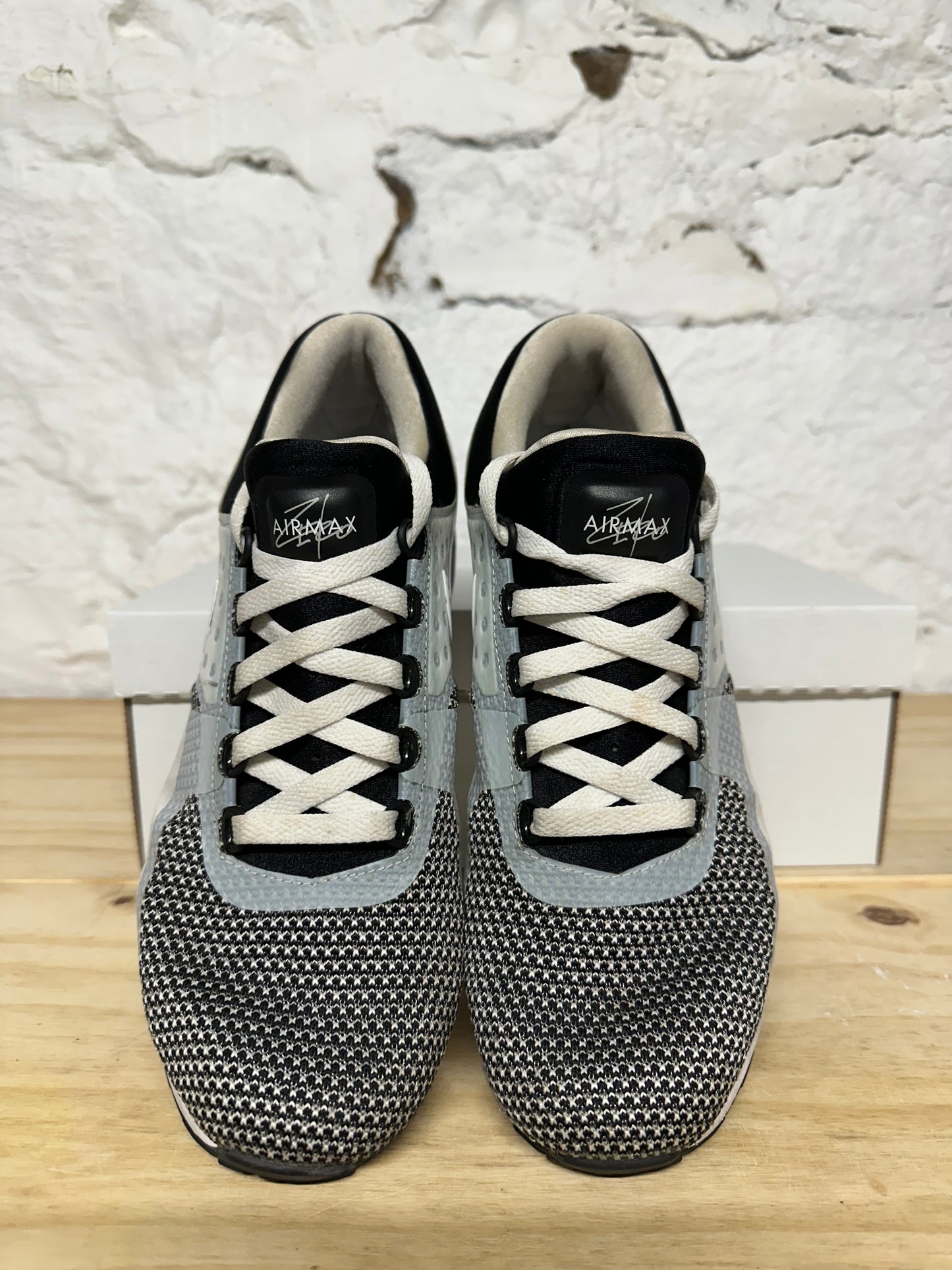 Nike Air Max Zero Essential Oreo Sz 9.5