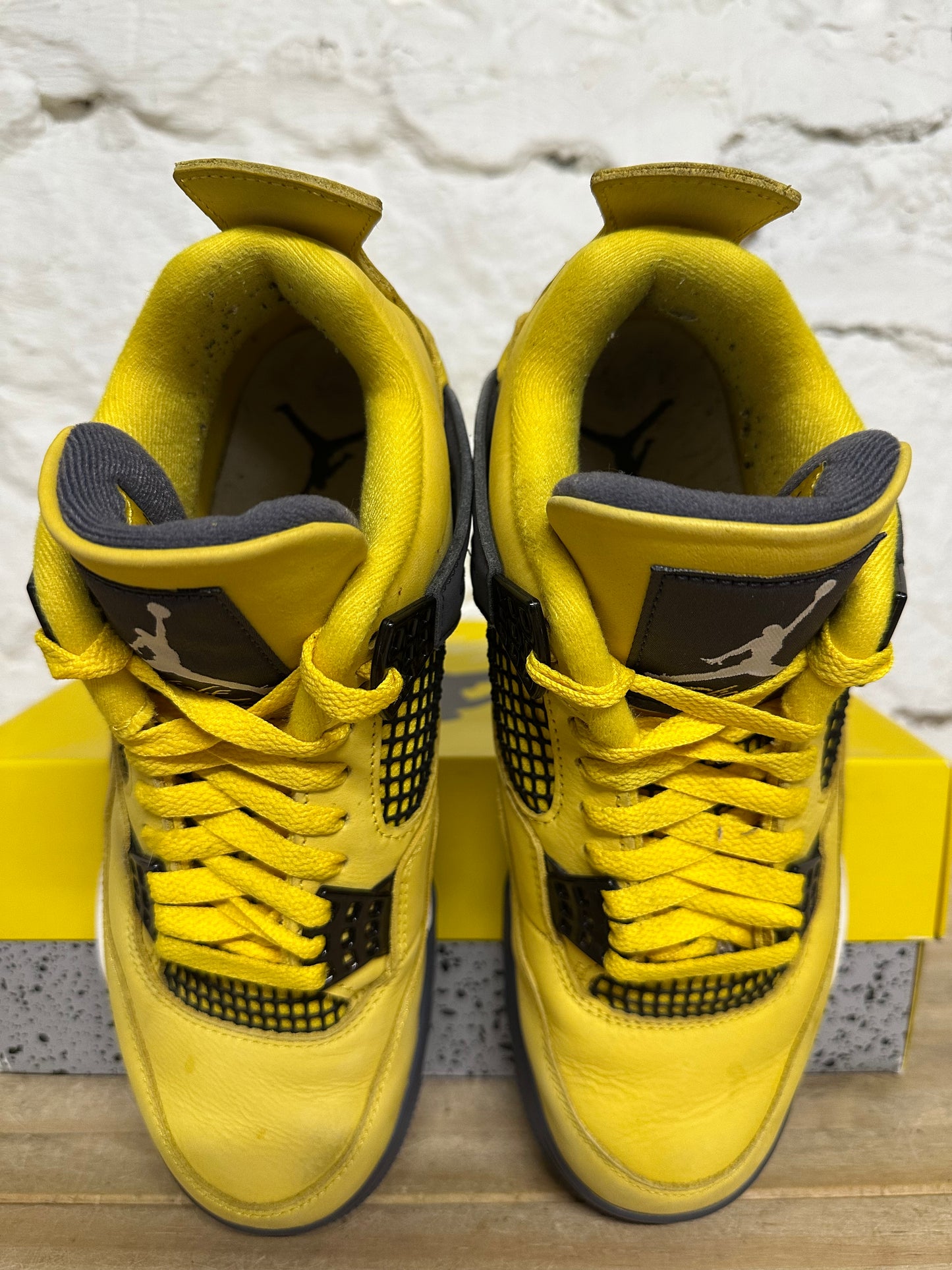 Air Jordan 4 Lightning Sz 7.5
