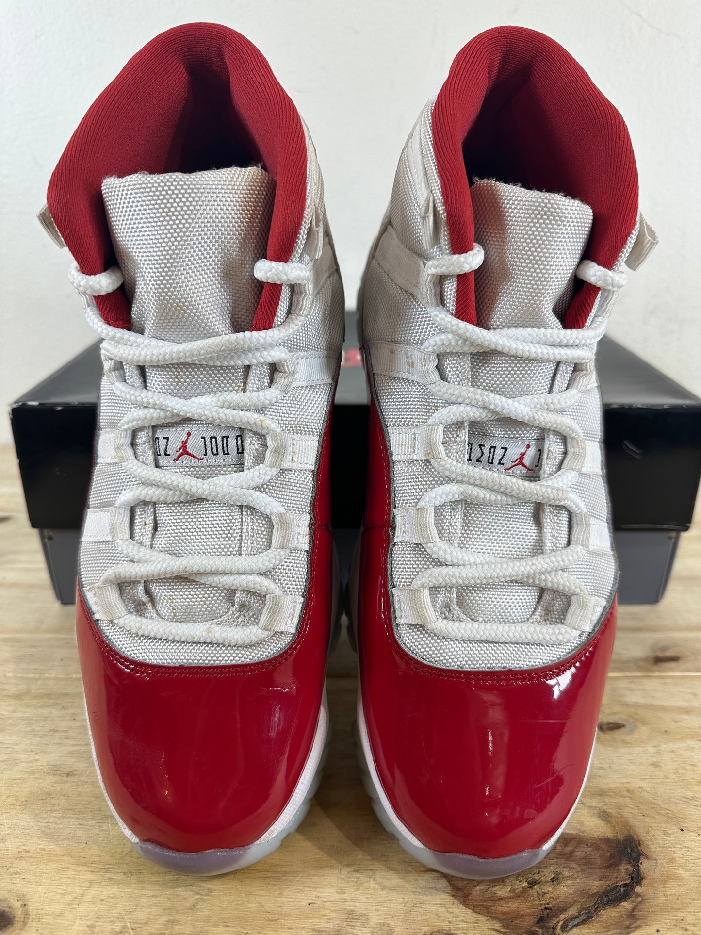 Air Jordan 11 High Cherry Sz 9