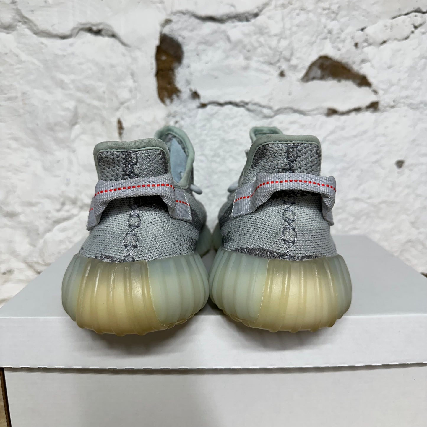 Yeezy 350 V2 Blue Tint Sz 10.5