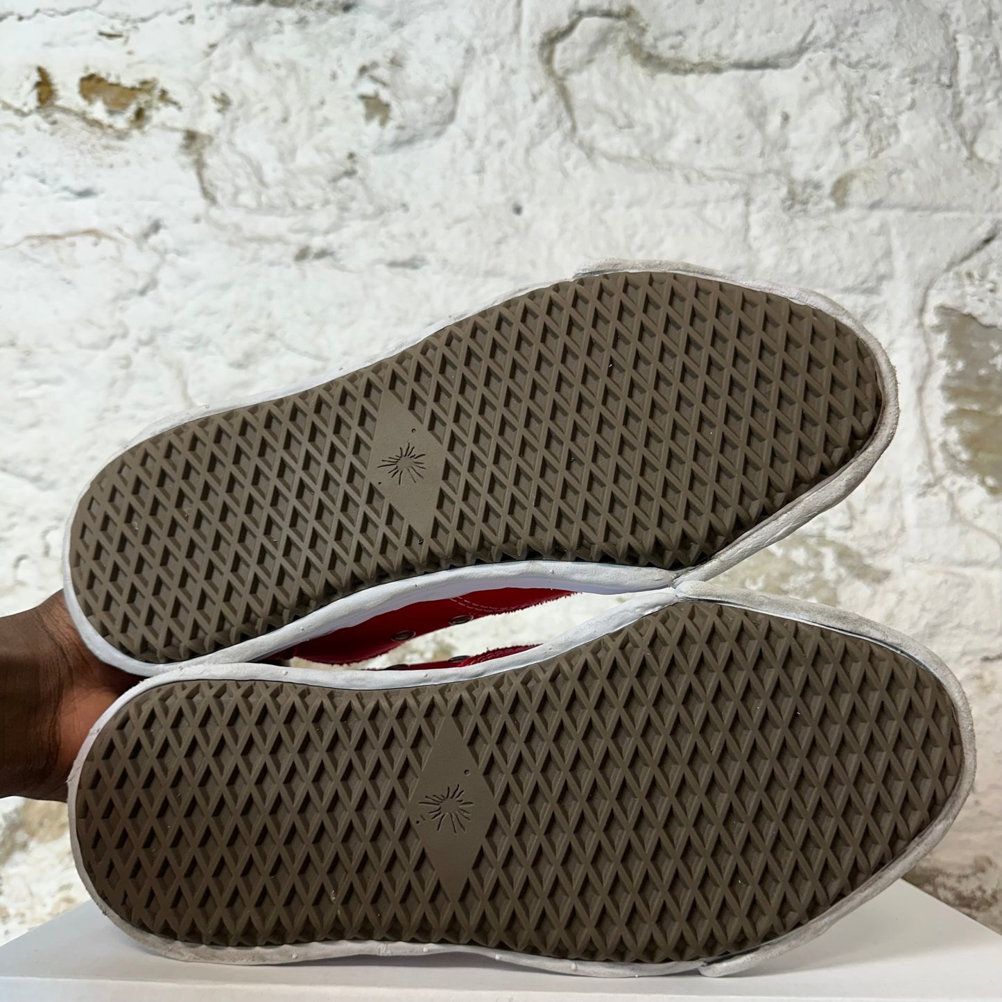 Maison Mihara Red White Hank Sneaker Sz 8 (41)