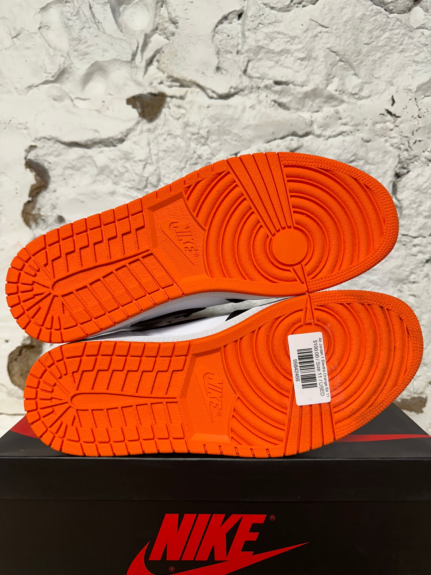 Air Jordan 1 Electro Orange Sz 11