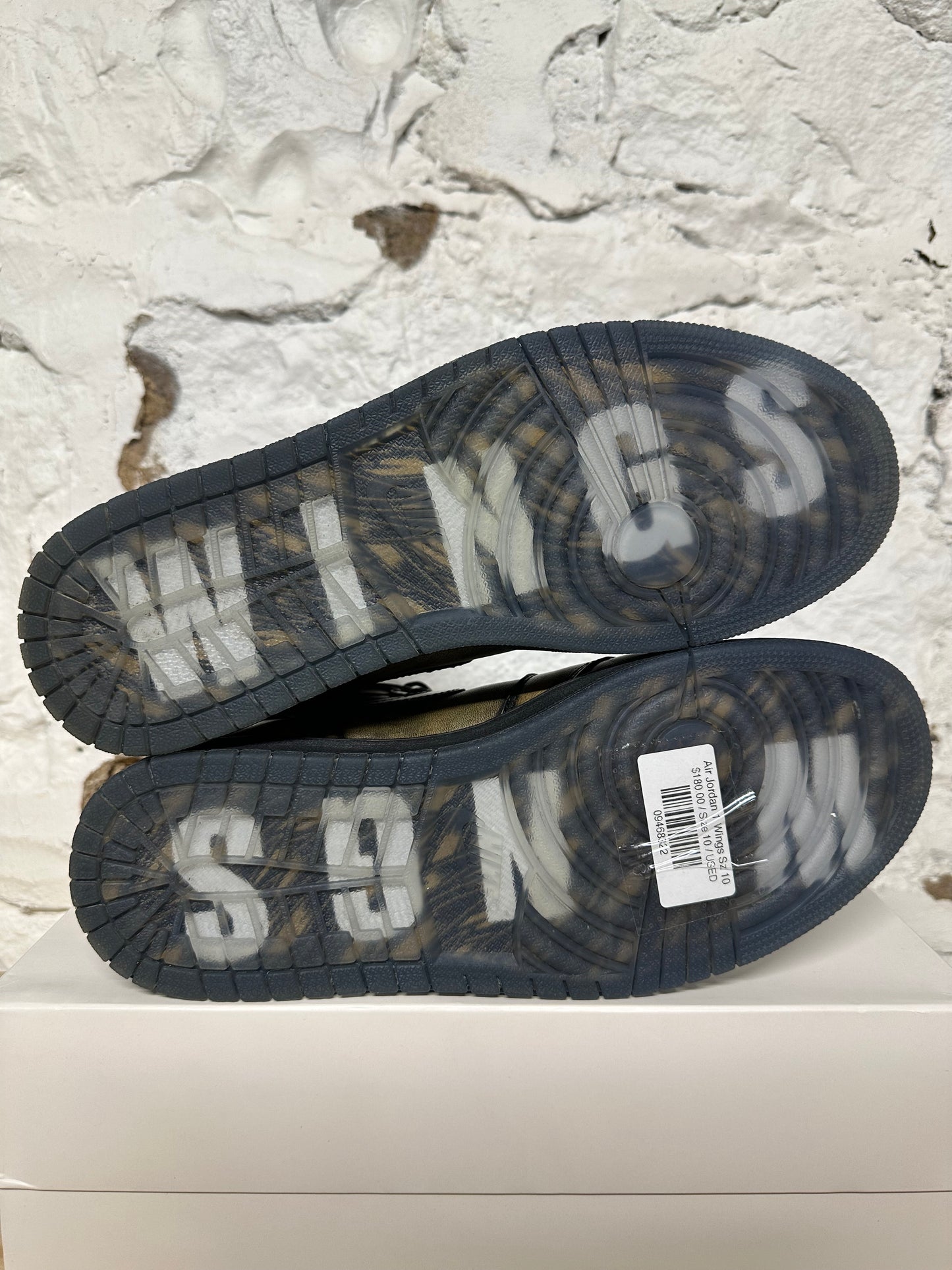 Air Jordan 1 Wings Sz 10
