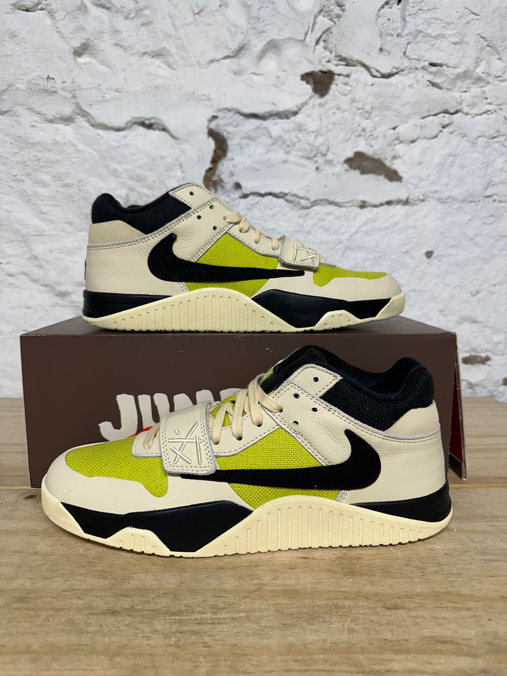 Jordan Jumpman Jack Black Bright Cactus Sz 11 DS